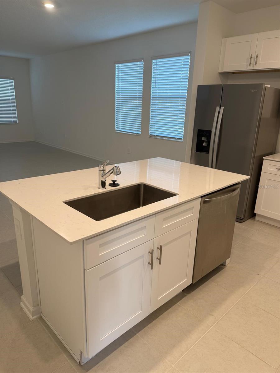 Image 17 of 86 For 1770 Rider Rain Lane