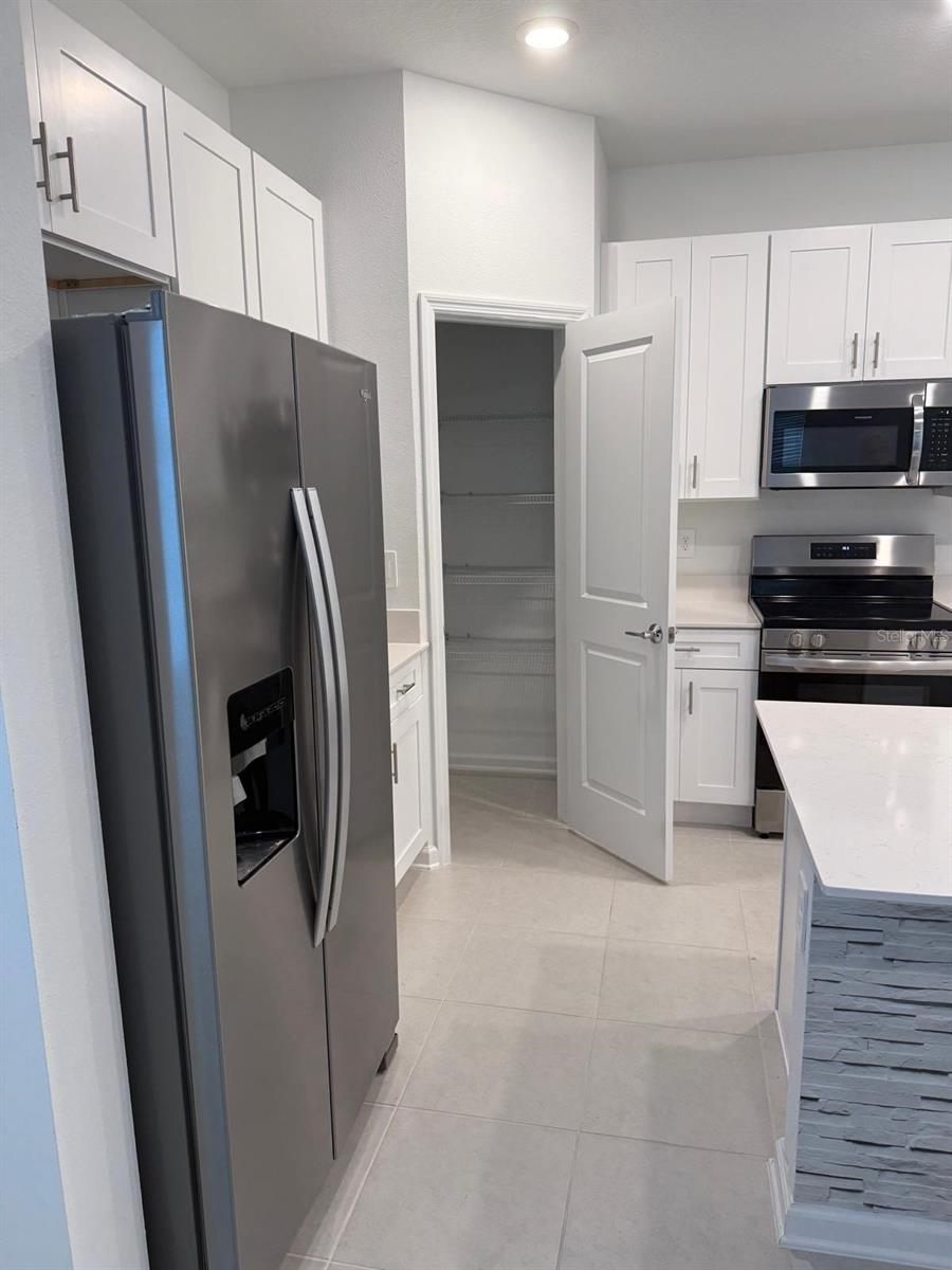 Image 18 of 86 For 1770 Rider Rain Lane