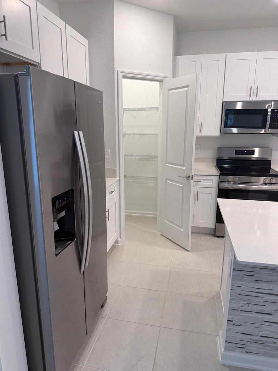 Image 20 of 86 For 1770 Rider Rain Lane