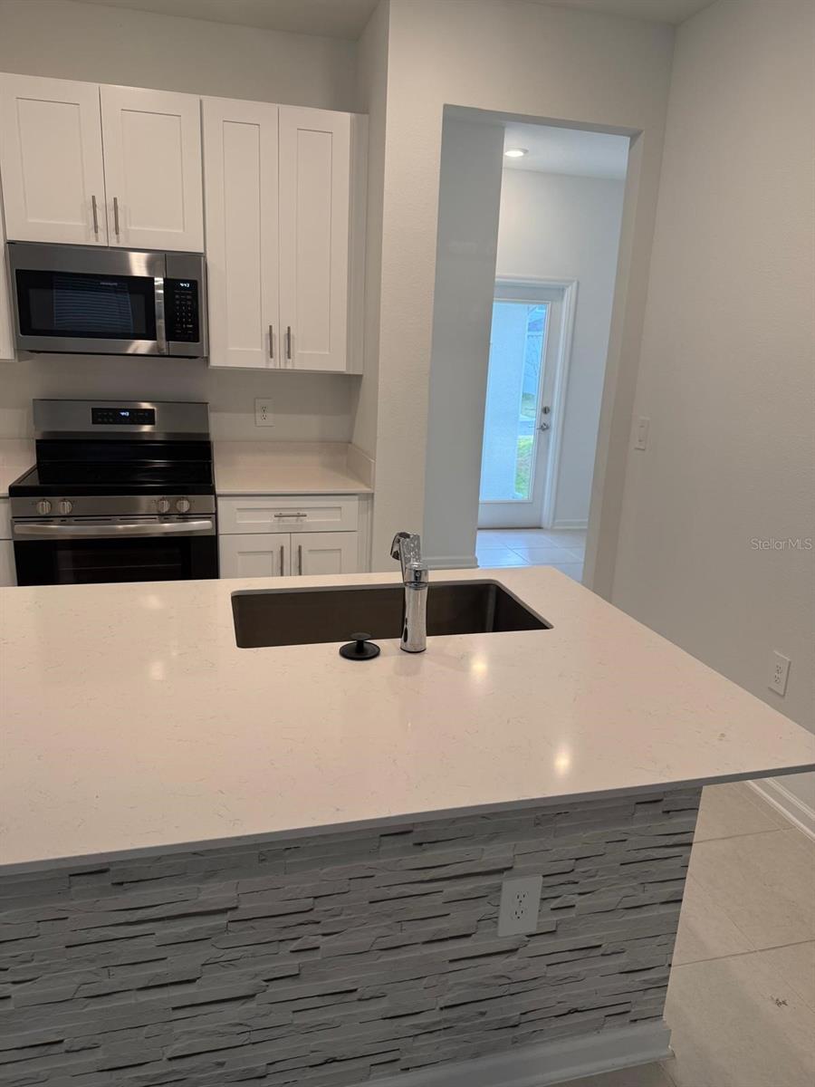 Image 24 of 86 For 1770 Rider Rain Lane