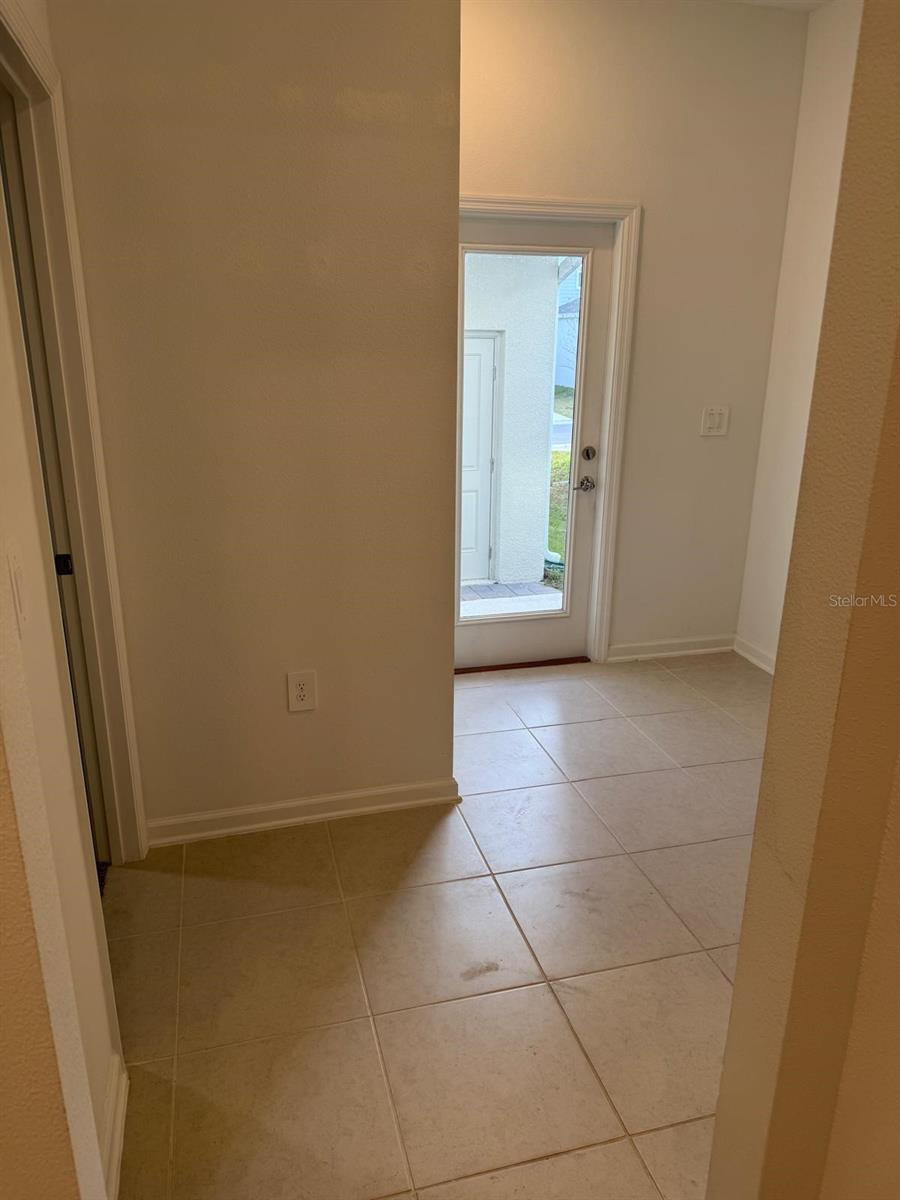 Image 25 of 86 For 1770 Rider Rain Lane