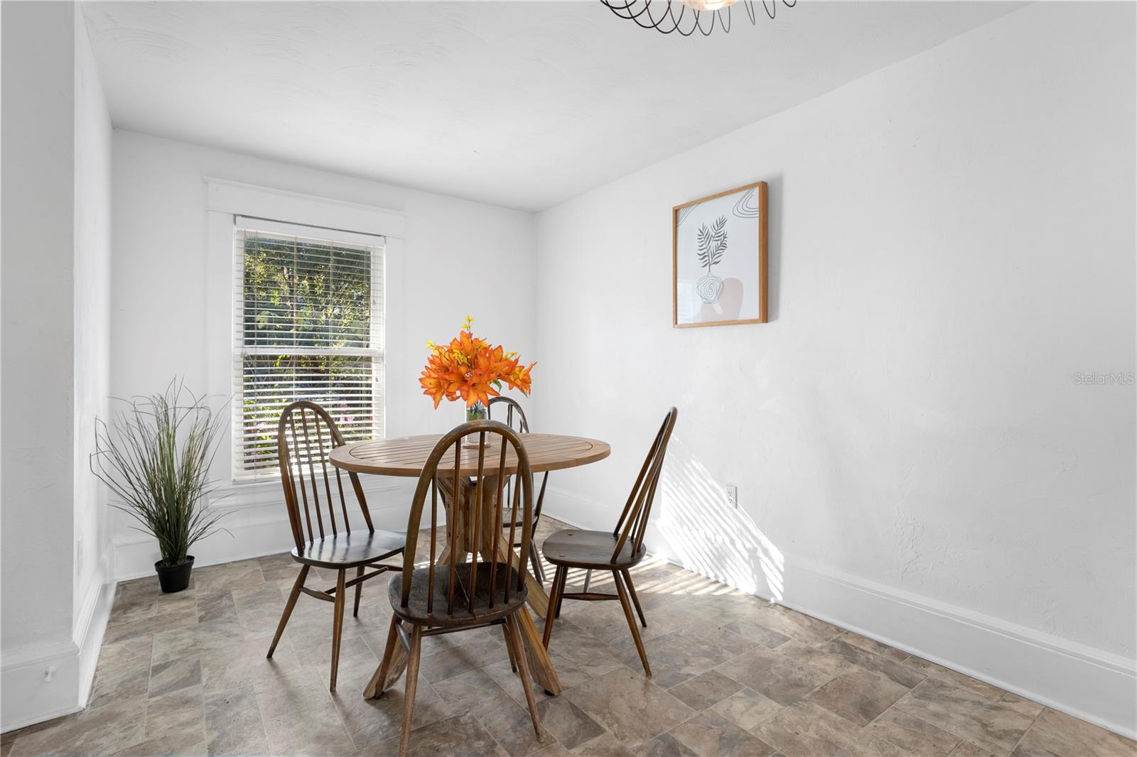 Image 10 of 26 For 520 Anderson Street