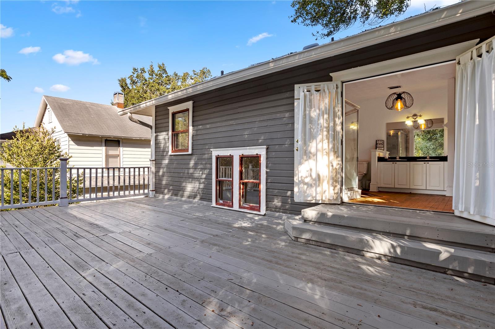 Image 17 of 26 For 520 Anderson Street