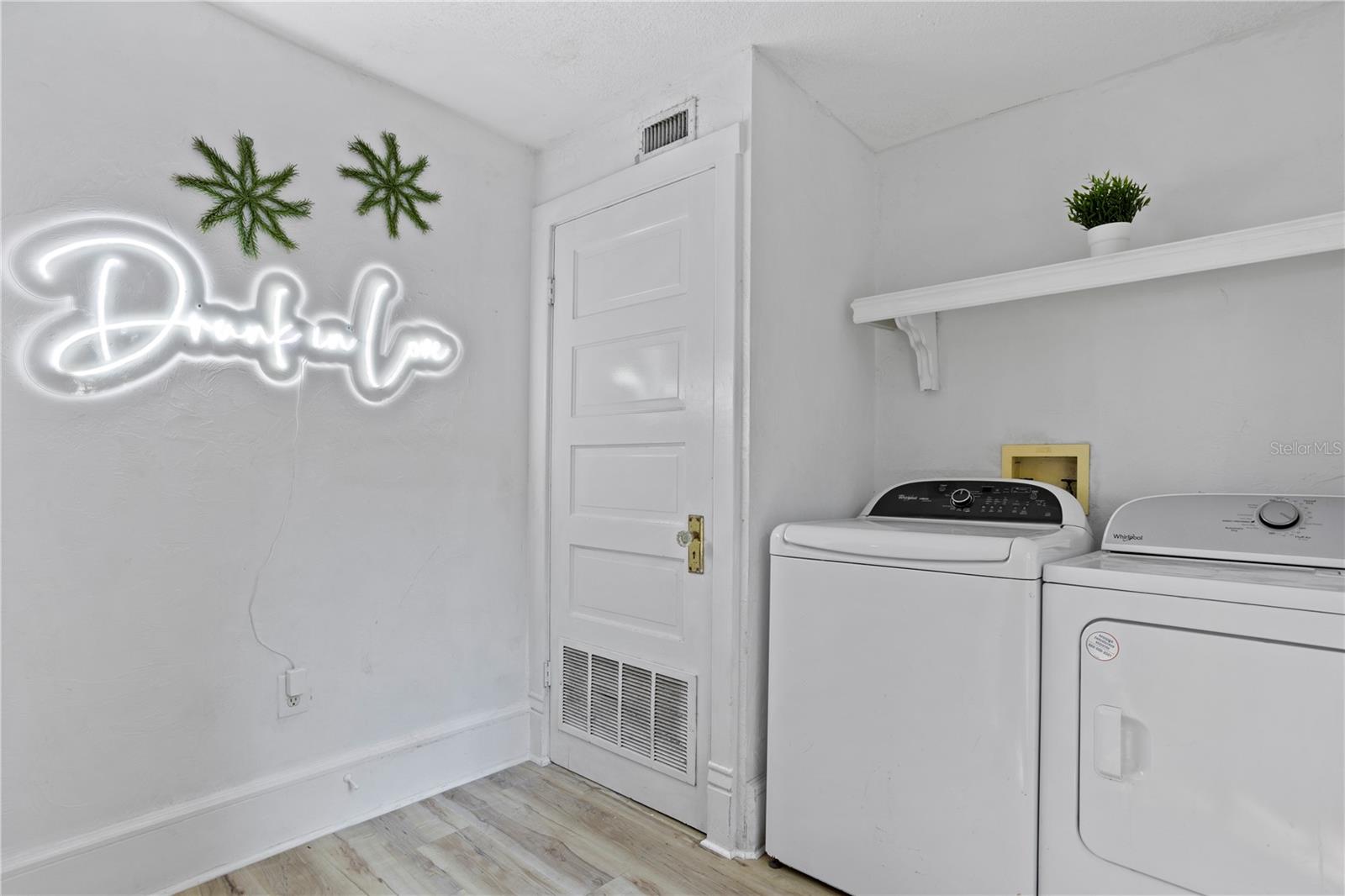 Image 22 of 26 For 520 Anderson Street