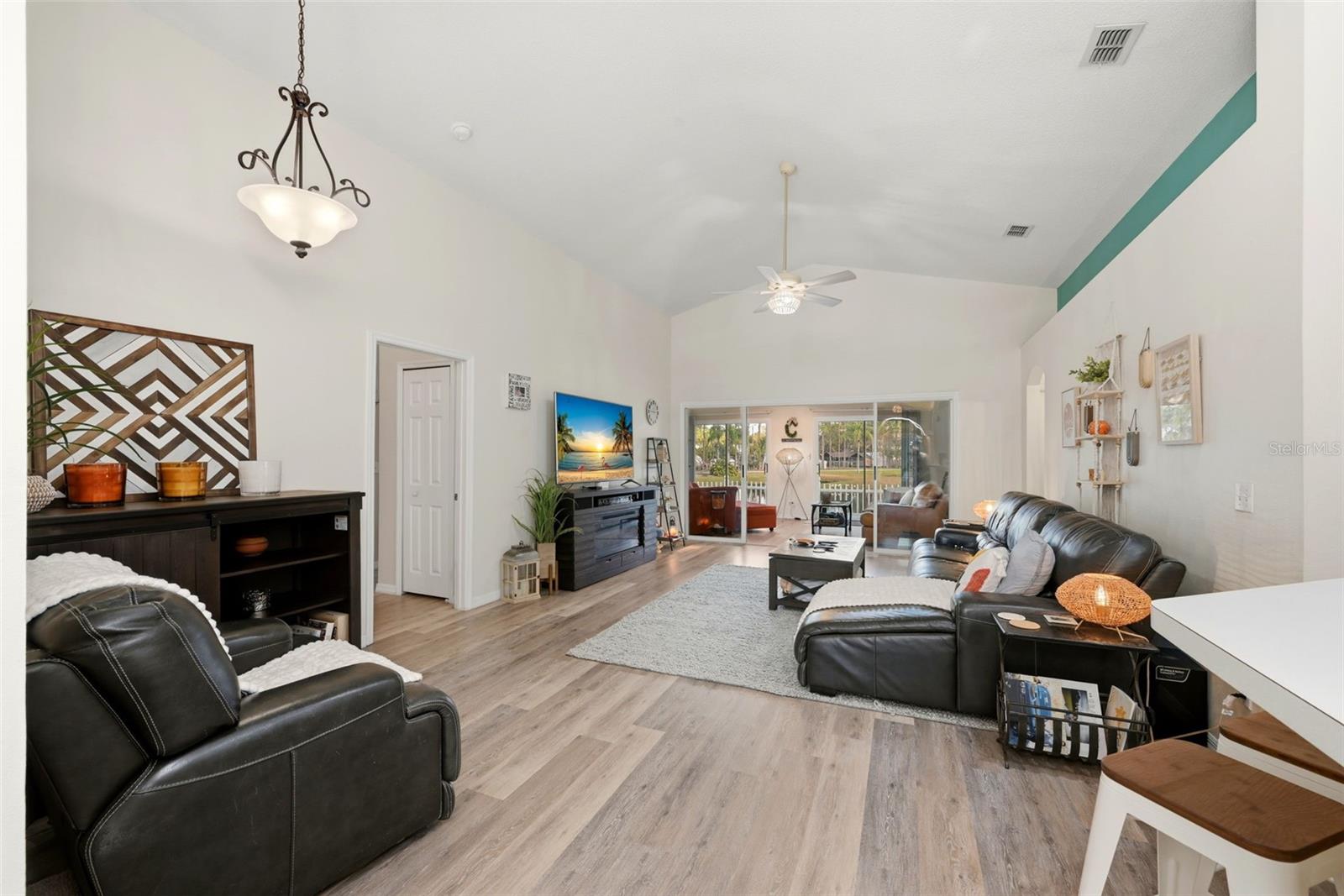 Image 12 of 55 For 50989 Highway 27  346