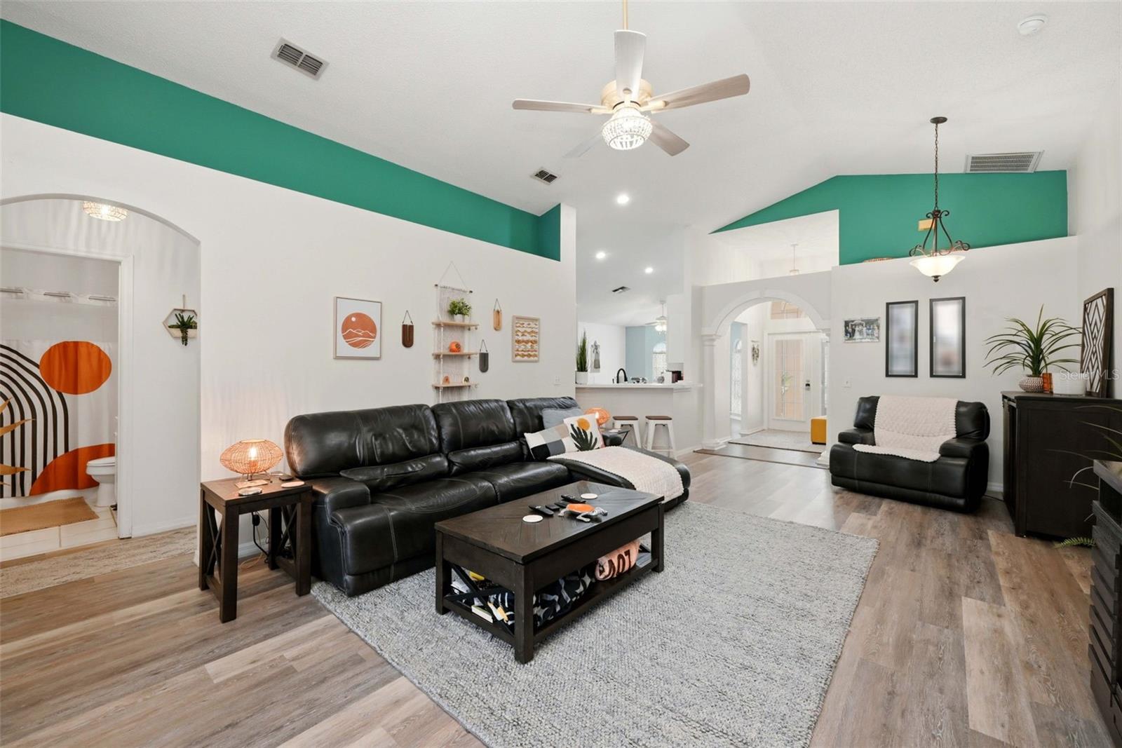 Image 14 of 55 For 50989 Highway 27  346