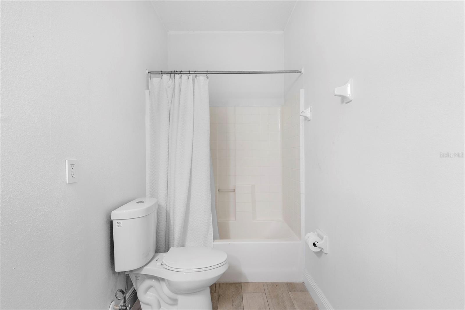 Image 25 of 36 For 1739 Canoe Creek Falls Drive