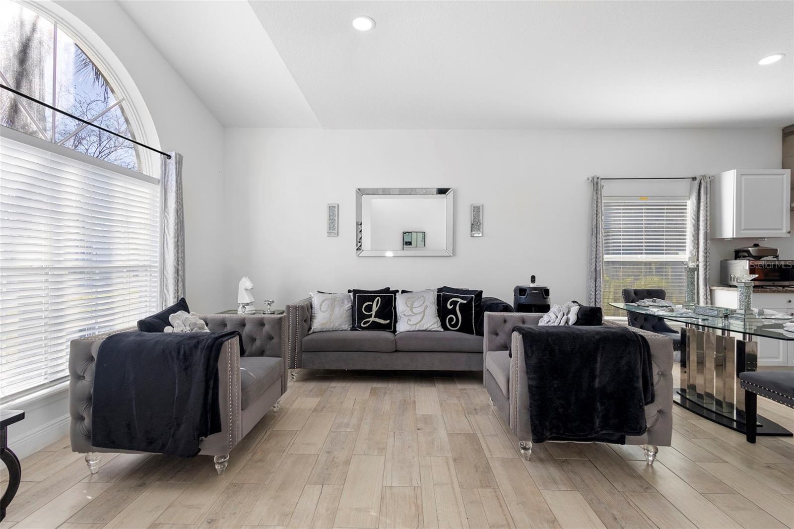 Image 4 of 36 For 1739 Canoe Creek Falls Drive