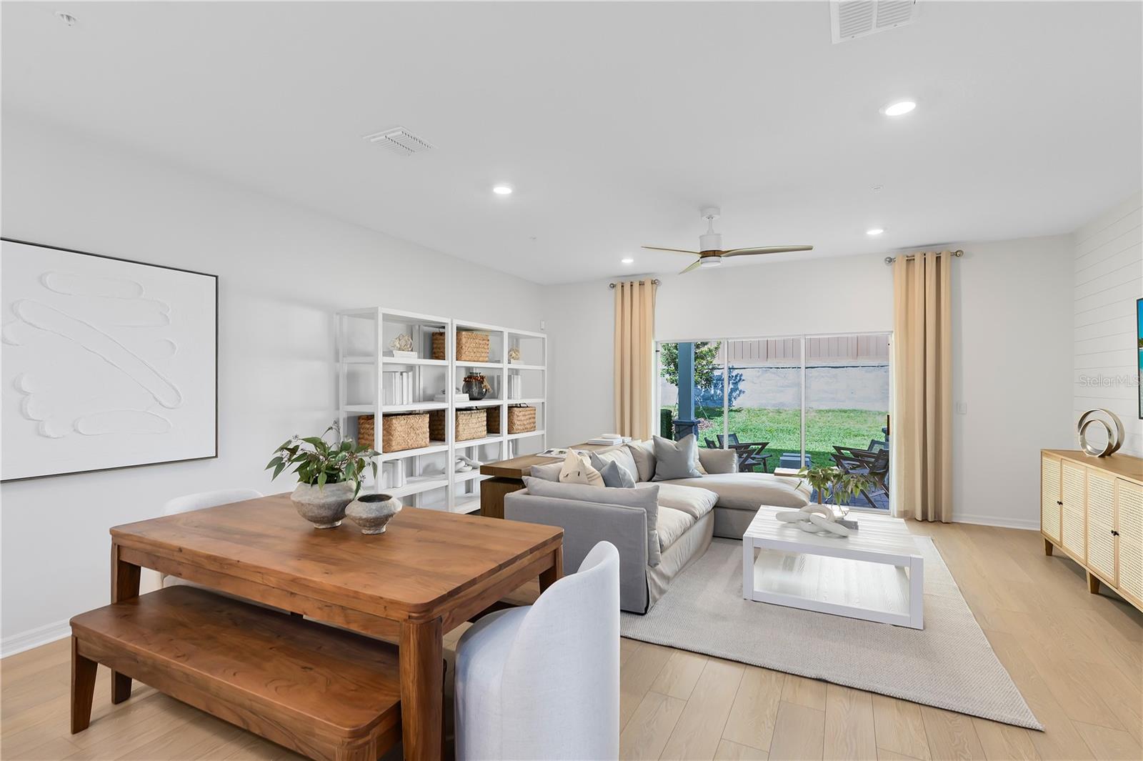 Image 10 of 29 For 435 Meadowland Point