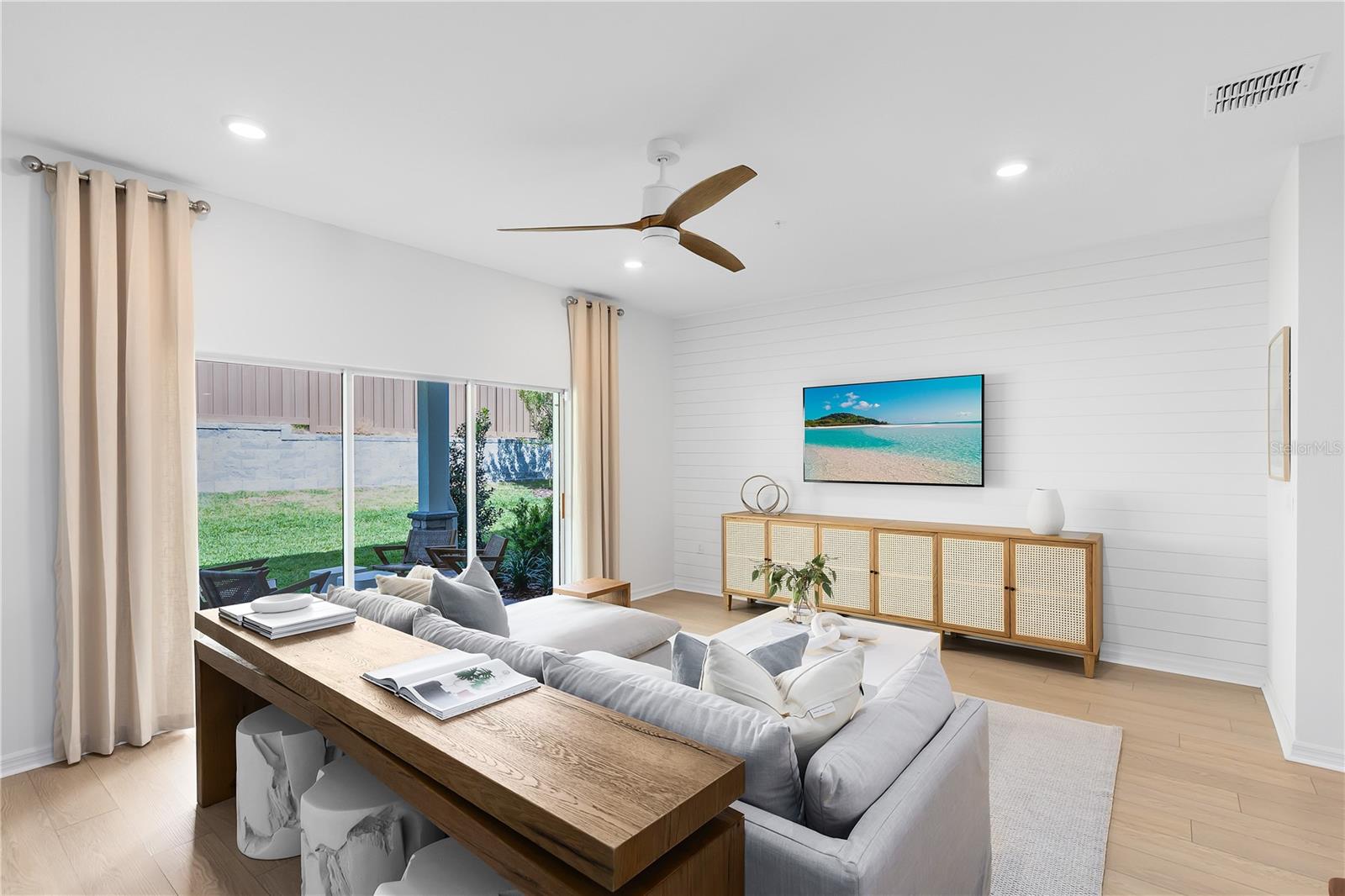 Image 11 of 29 For 435 Meadowland Point