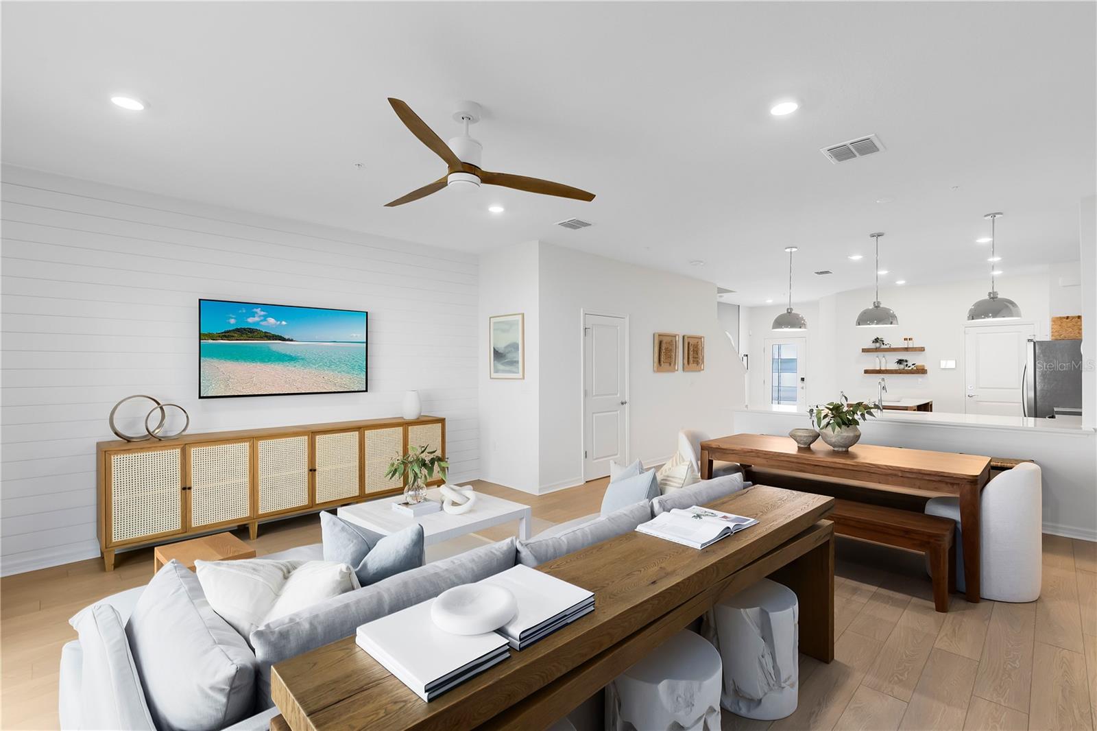 Image 12 of 29 For 435 Meadowland Point