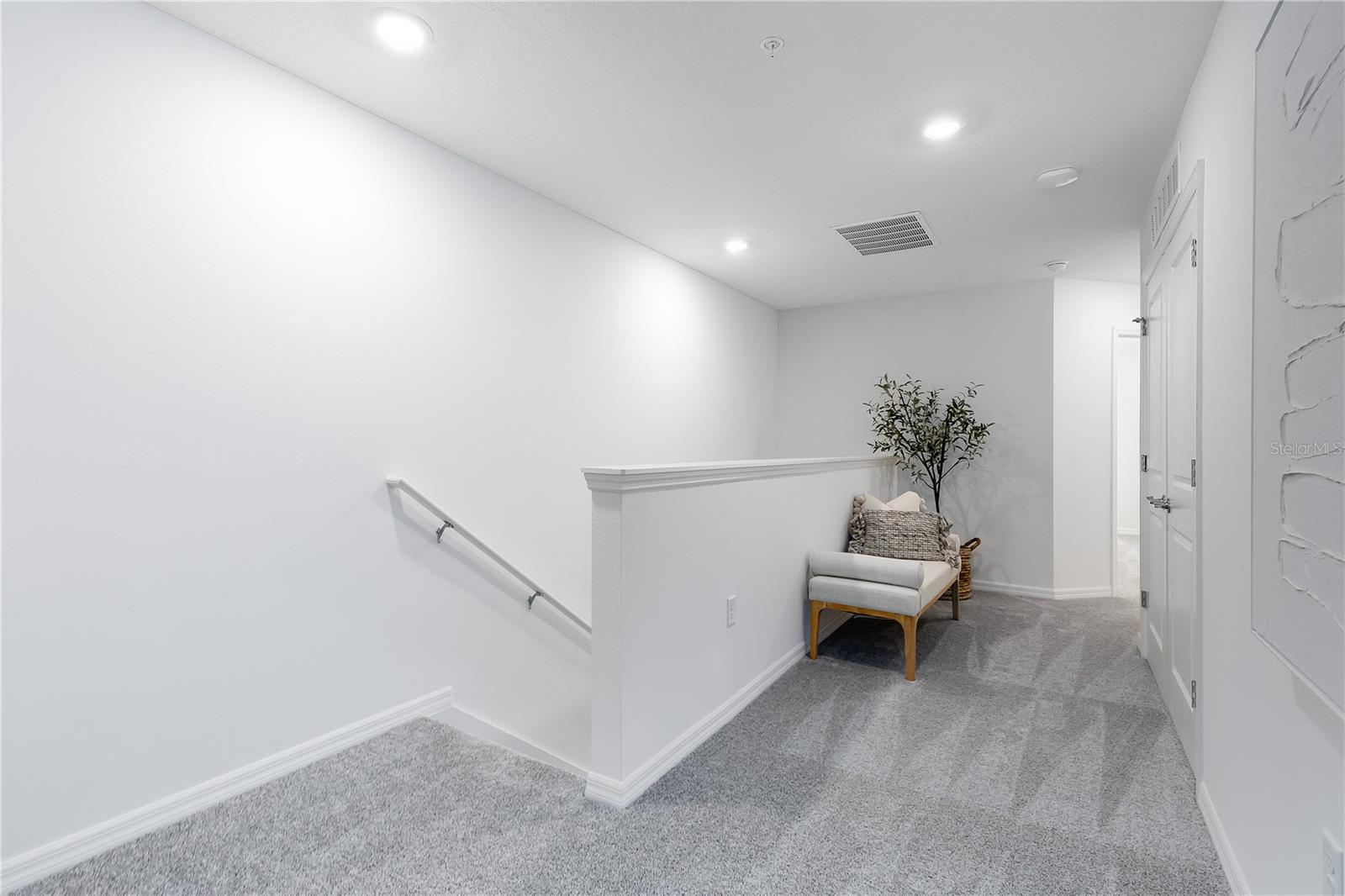 Image 16 of 29 For 435 Meadowland Point