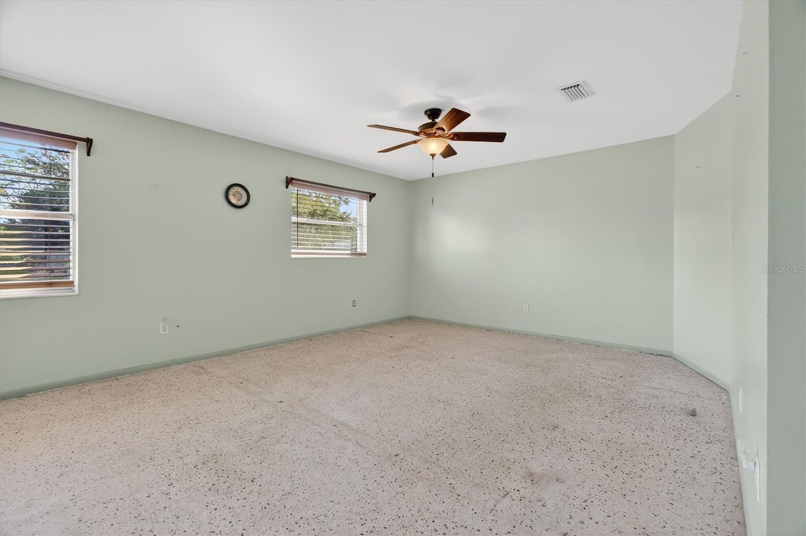 Image 13 of 42 For 1704 Larkin Avenue