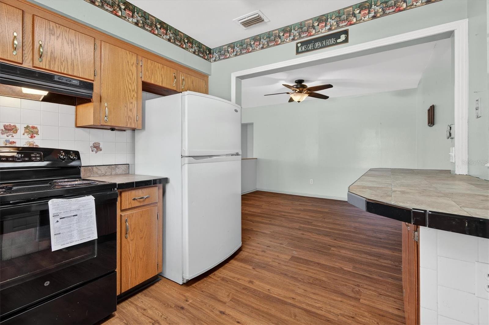 Image 21 of 42 For 1704 Larkin Avenue