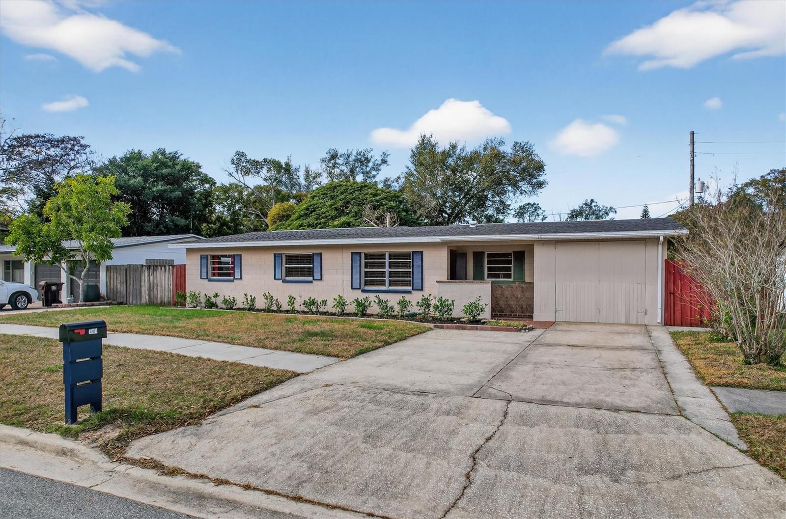 Image 5 of 42 For 1704 Larkin Avenue