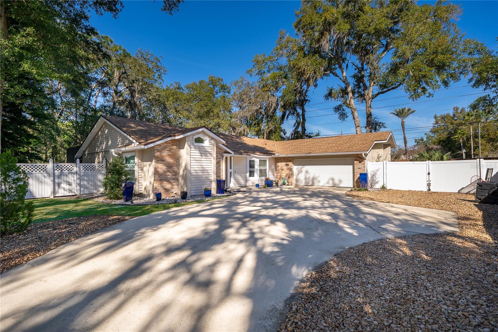 Details for 1077 Howell Harbor Drive, CASSELBERRY, FL 32707