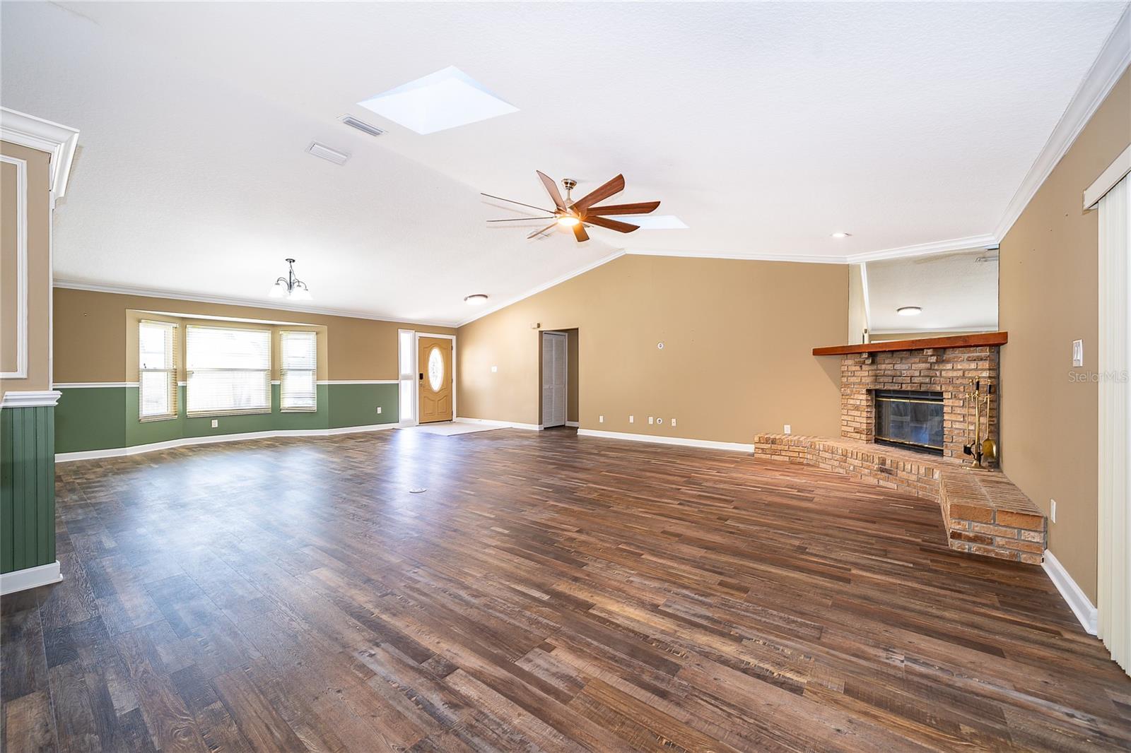 Image 18 of 40 For 1077 Howell Harbor Drive