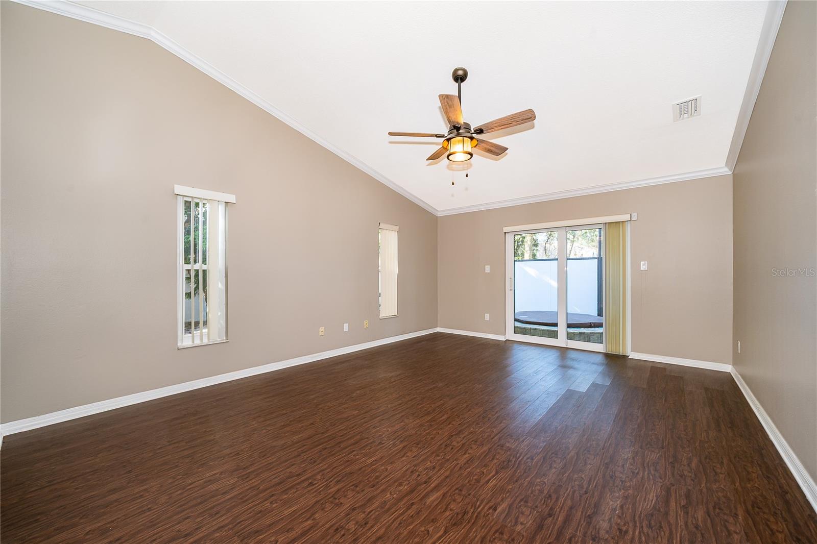 Image 22 of 40 For 1077 Howell Harbor Drive