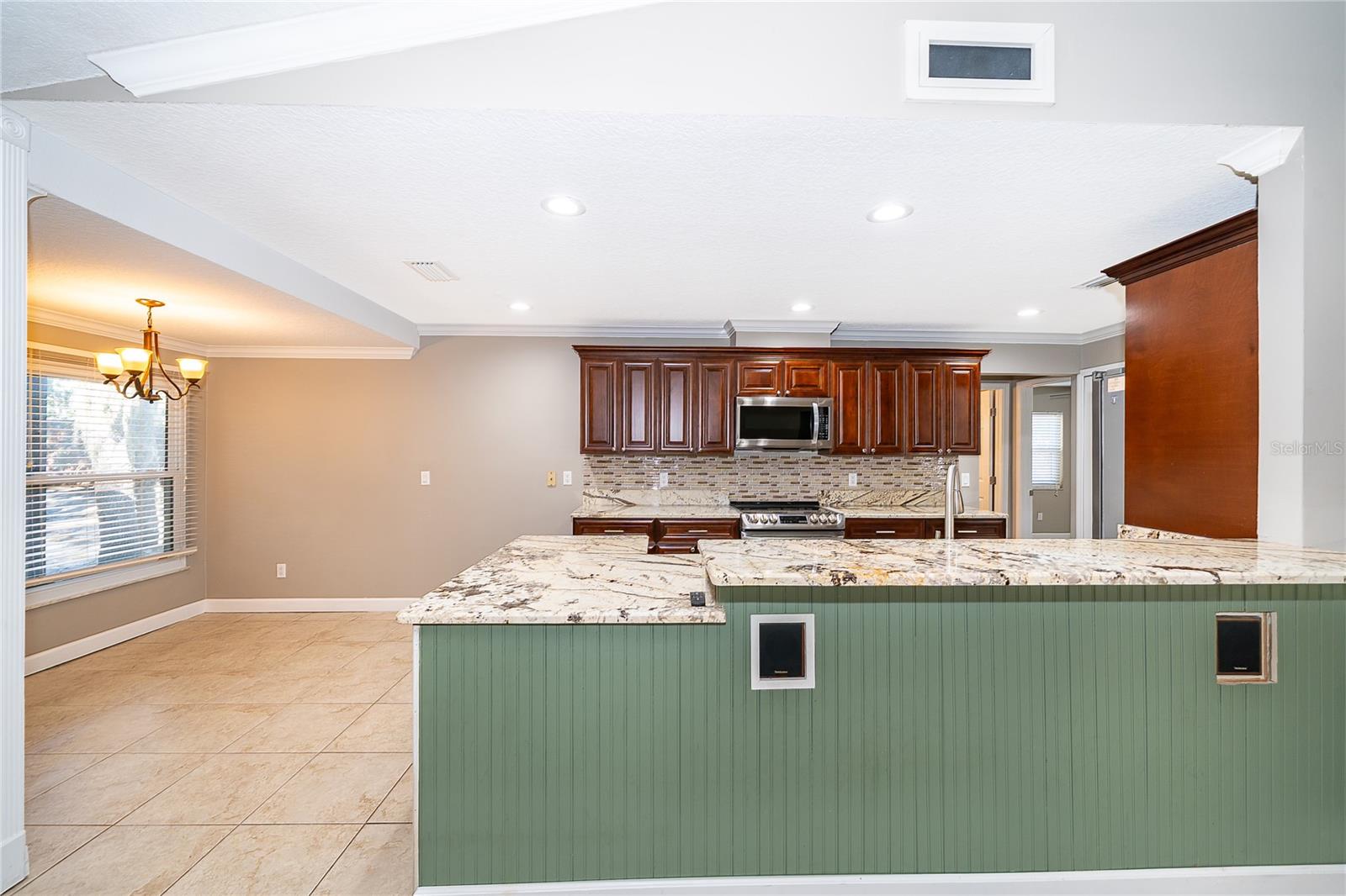 Image 27 of 40 For 1077 Howell Harbor Drive