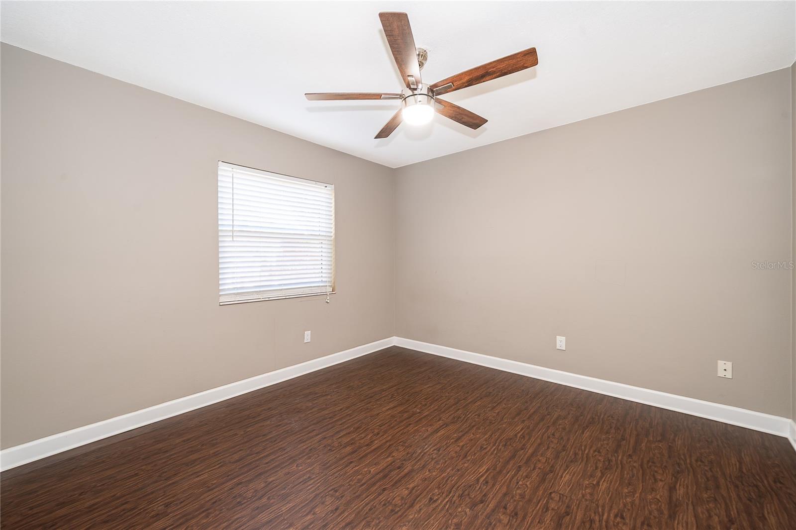 Image 32 of 40 For 1077 Howell Harbor Drive