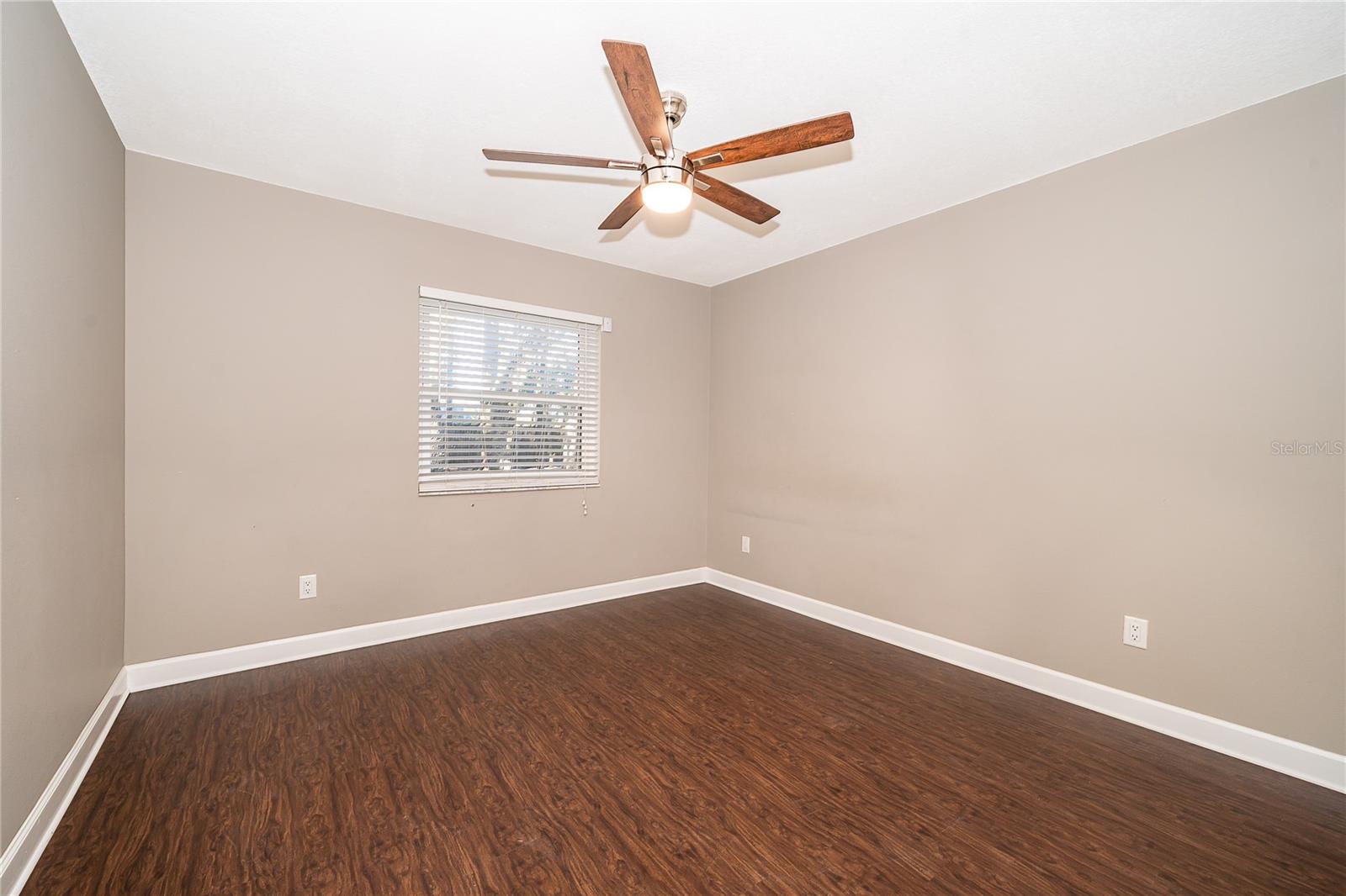 Image 34 of 40 For 1077 Howell Harbor Drive