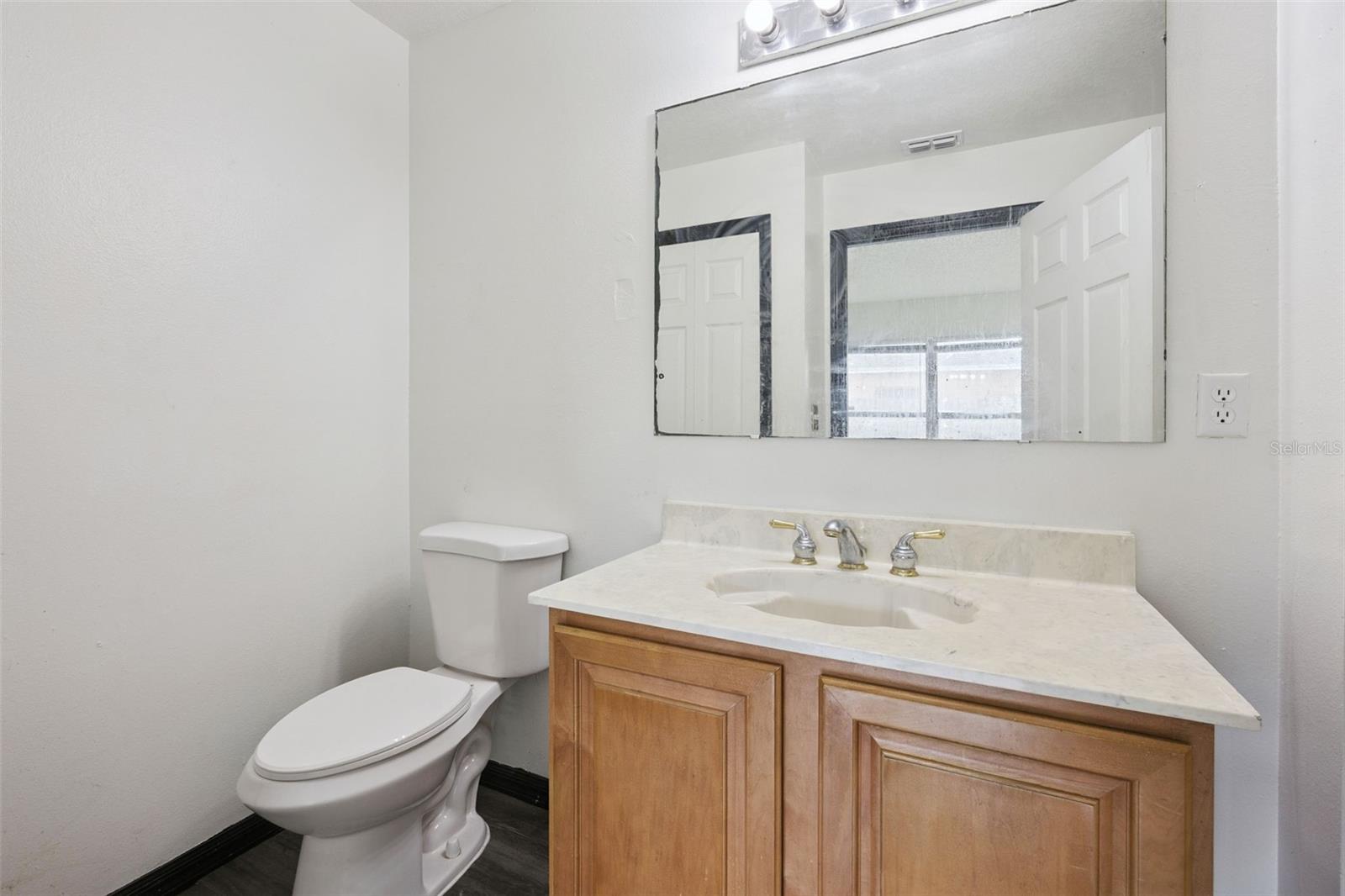 Image 14 of 15 For 1623 Ridge Pointe Drive