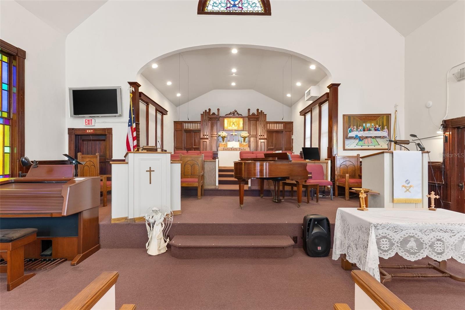 Image 17 of 90 For 201 University Avenue