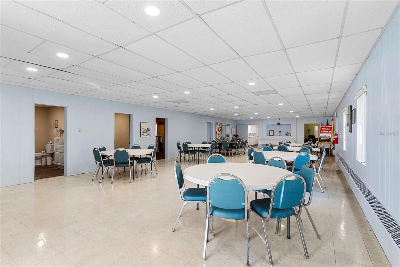 Image 25 of 90 For 201 University Avenue