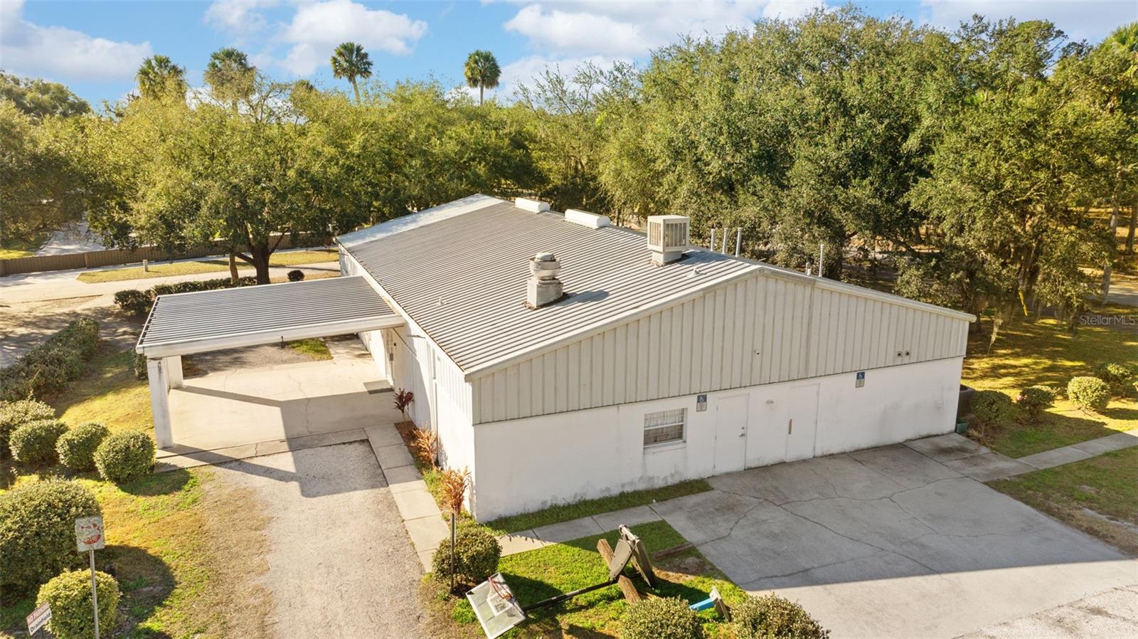 Image 34 of 90 For 201 University Avenue