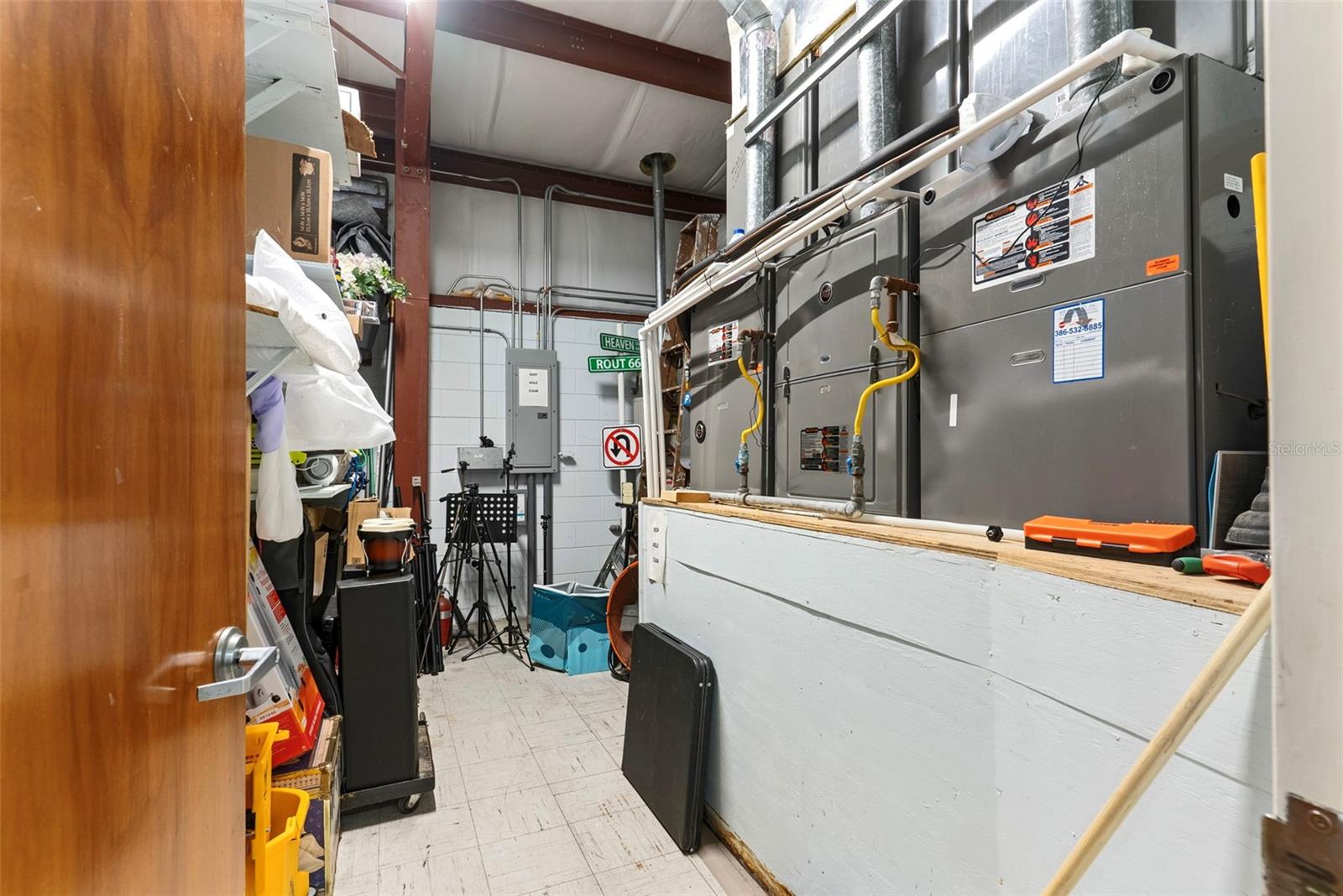 Image 50 of 90 For 201 University Avenue