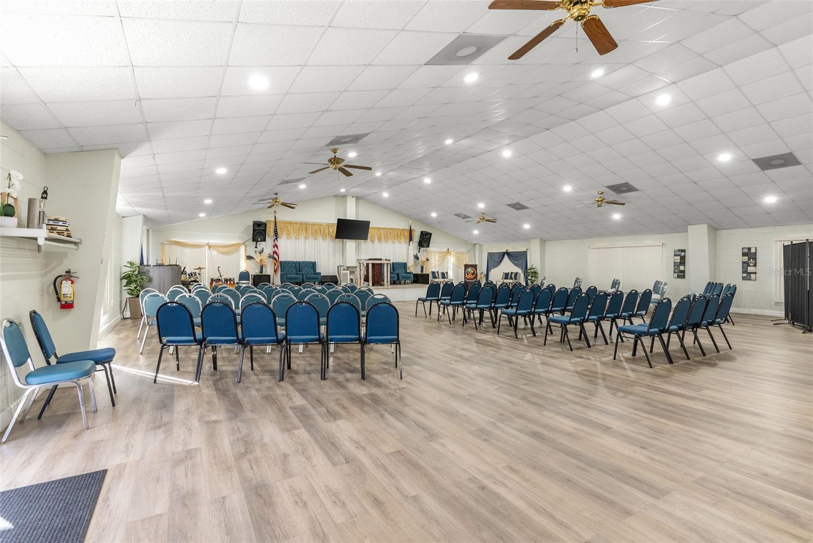 Image 62 of 90 For 201 University Avenue