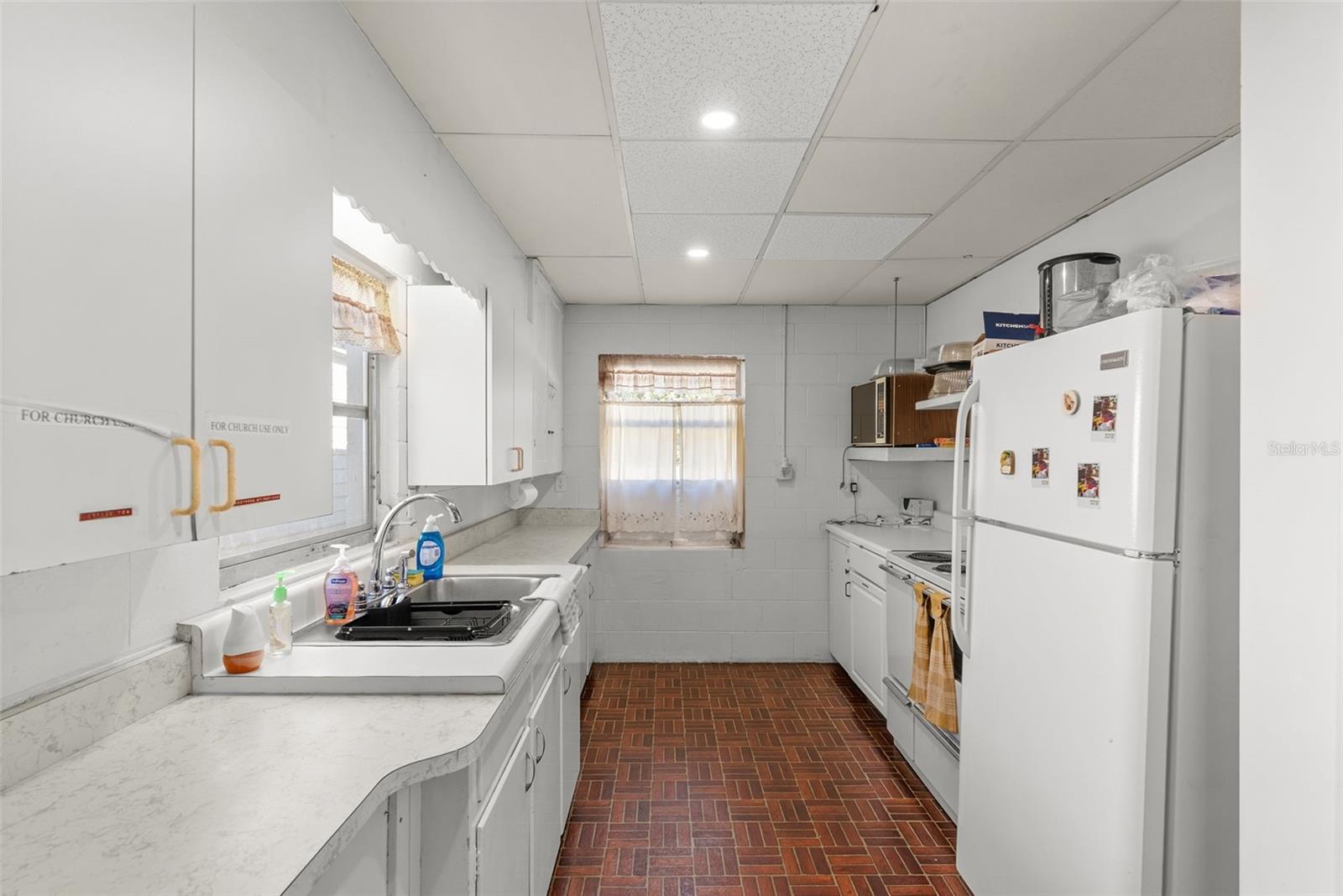 Image 70 of 90 For 201 University Avenue