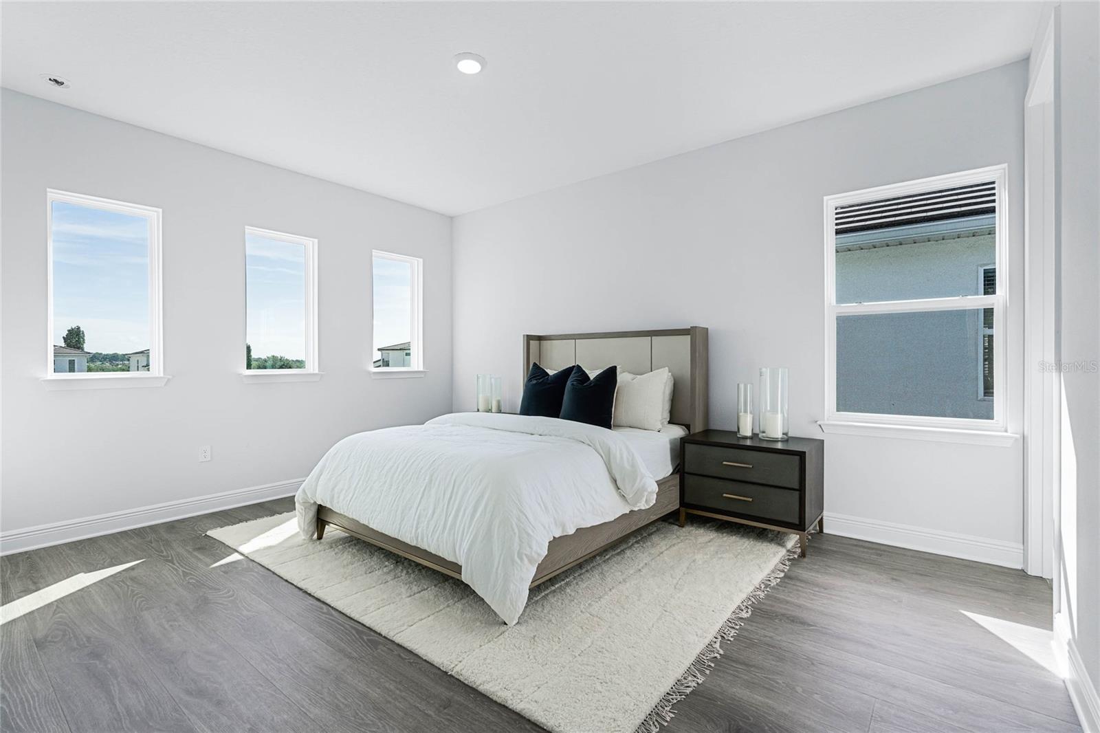 Image 20 of 39 For 15734 Vetta Drive