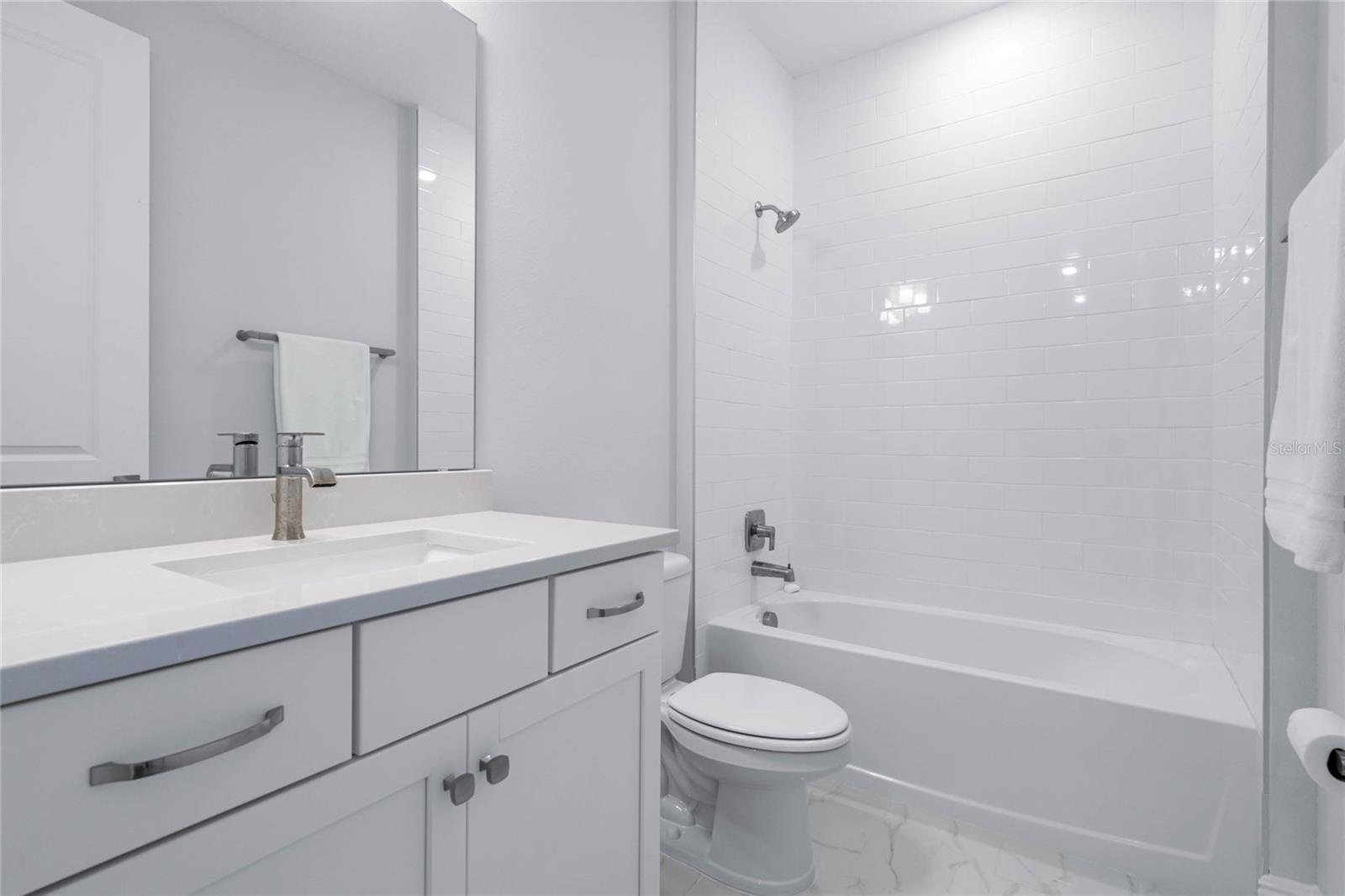 Image 23 of 39 For 15734 Vetta Drive