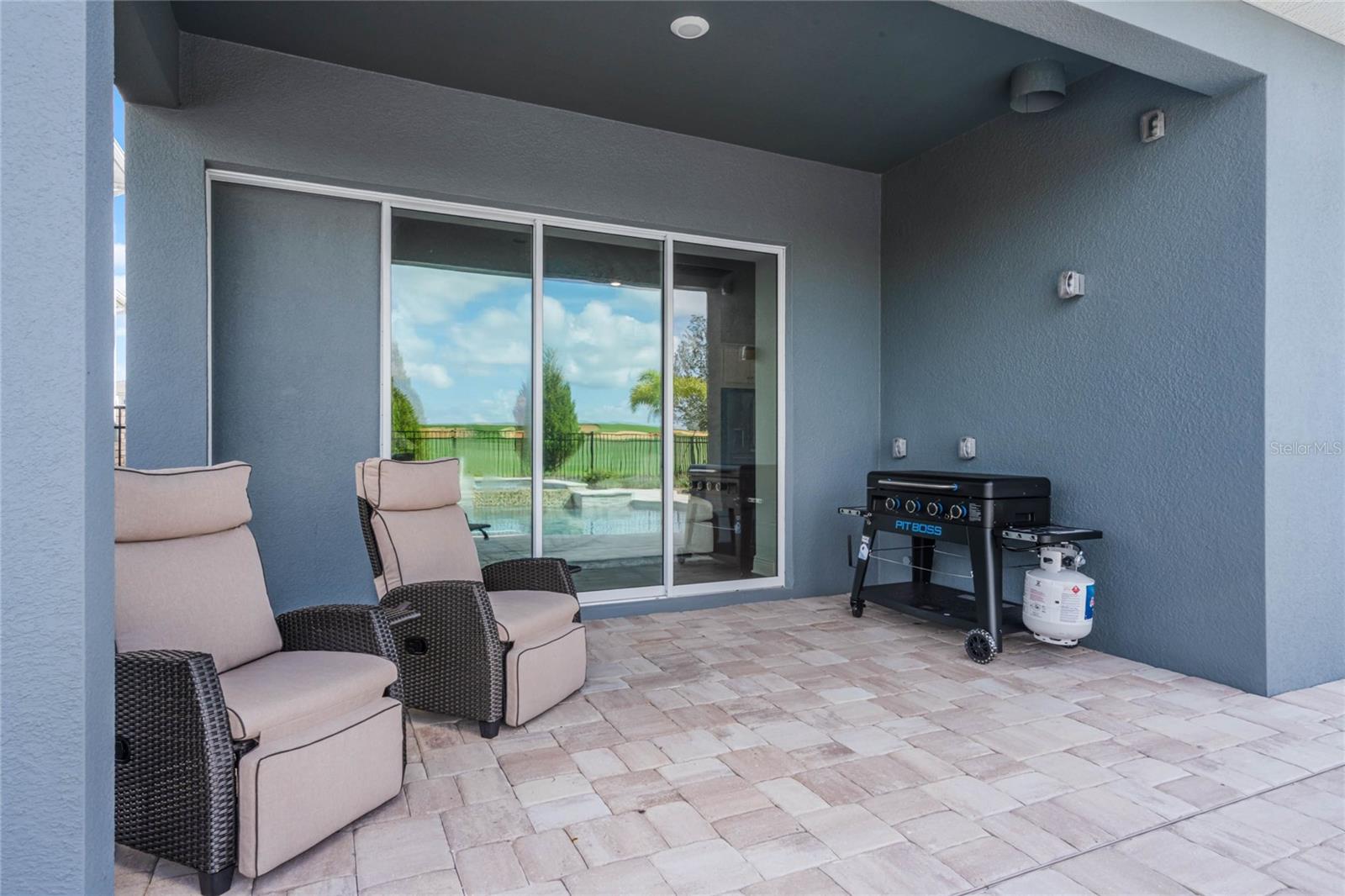 Image 29 of 39 For 15734 Vetta Drive