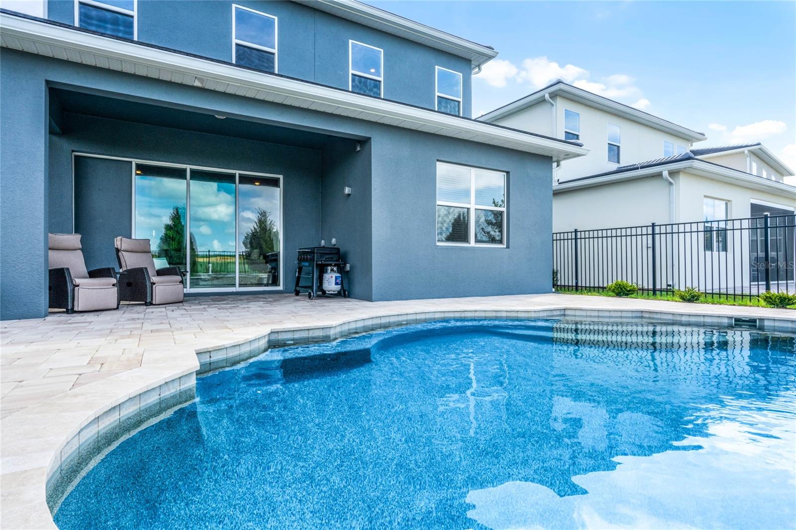 Image 31 of 39 For 15734 Vetta Drive