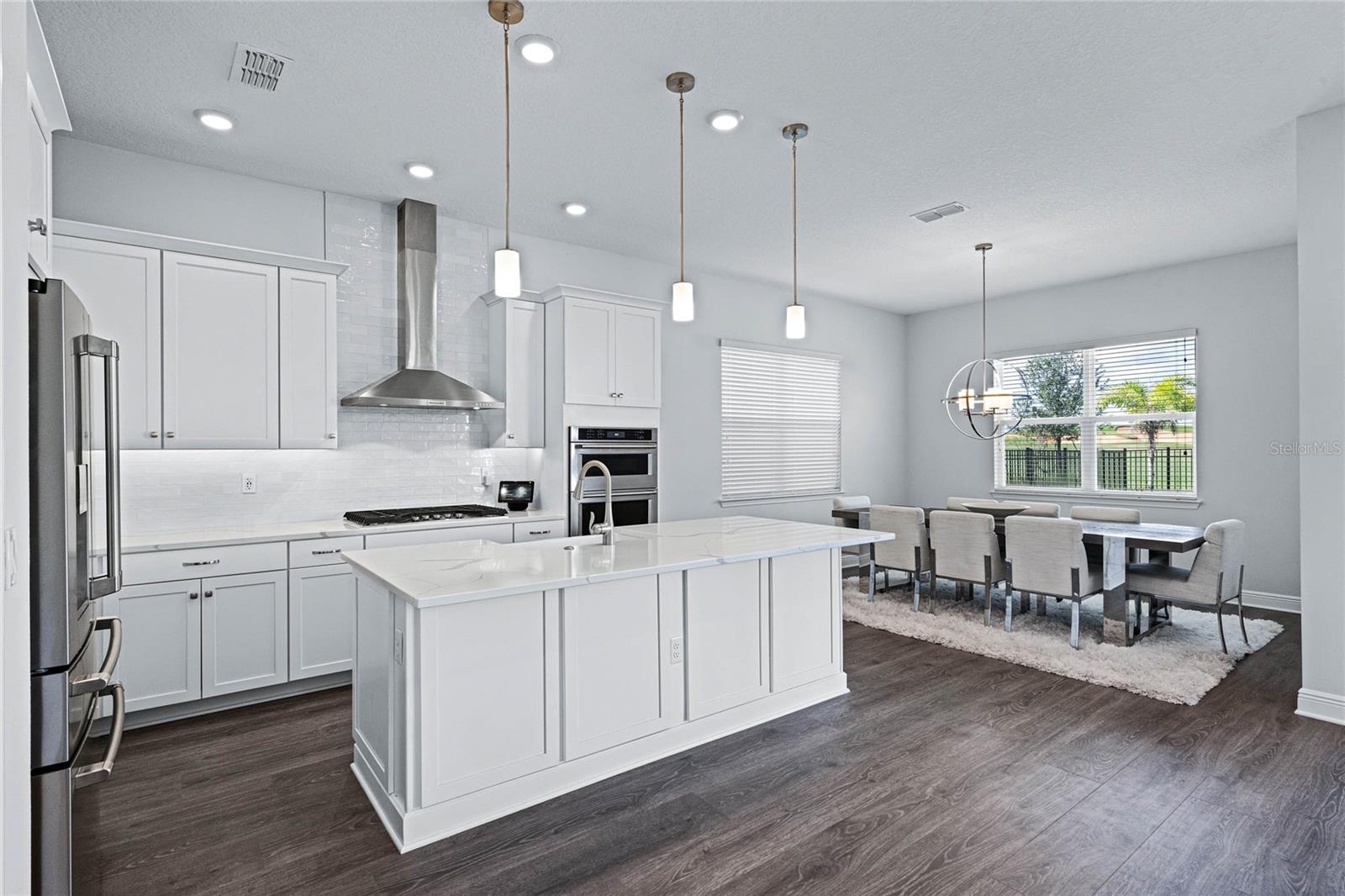 Image 7 of 39 For 15734 Vetta Drive