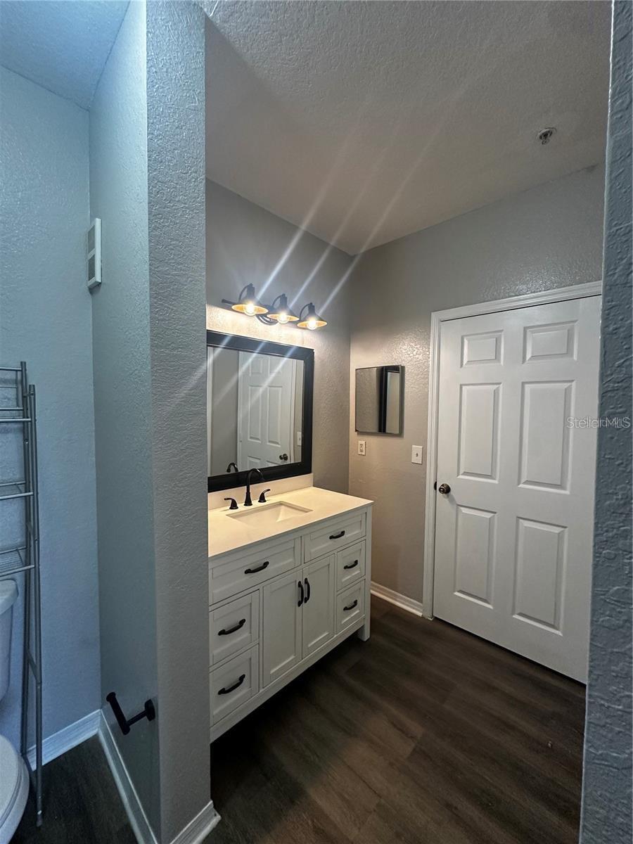 Image 14 of 21 For 2314 Midtown Terrace 1125