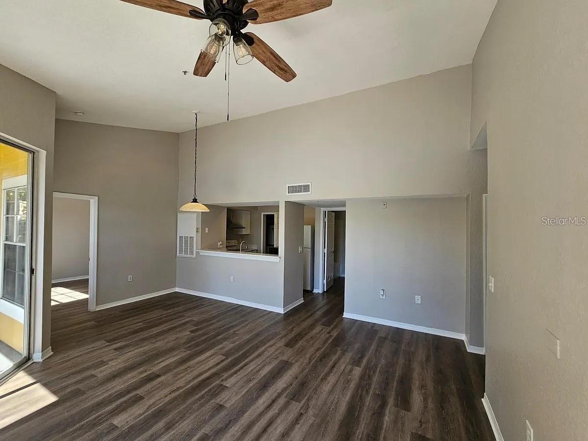 Image 3 of 21 For 2314 Midtown Terrace 1125