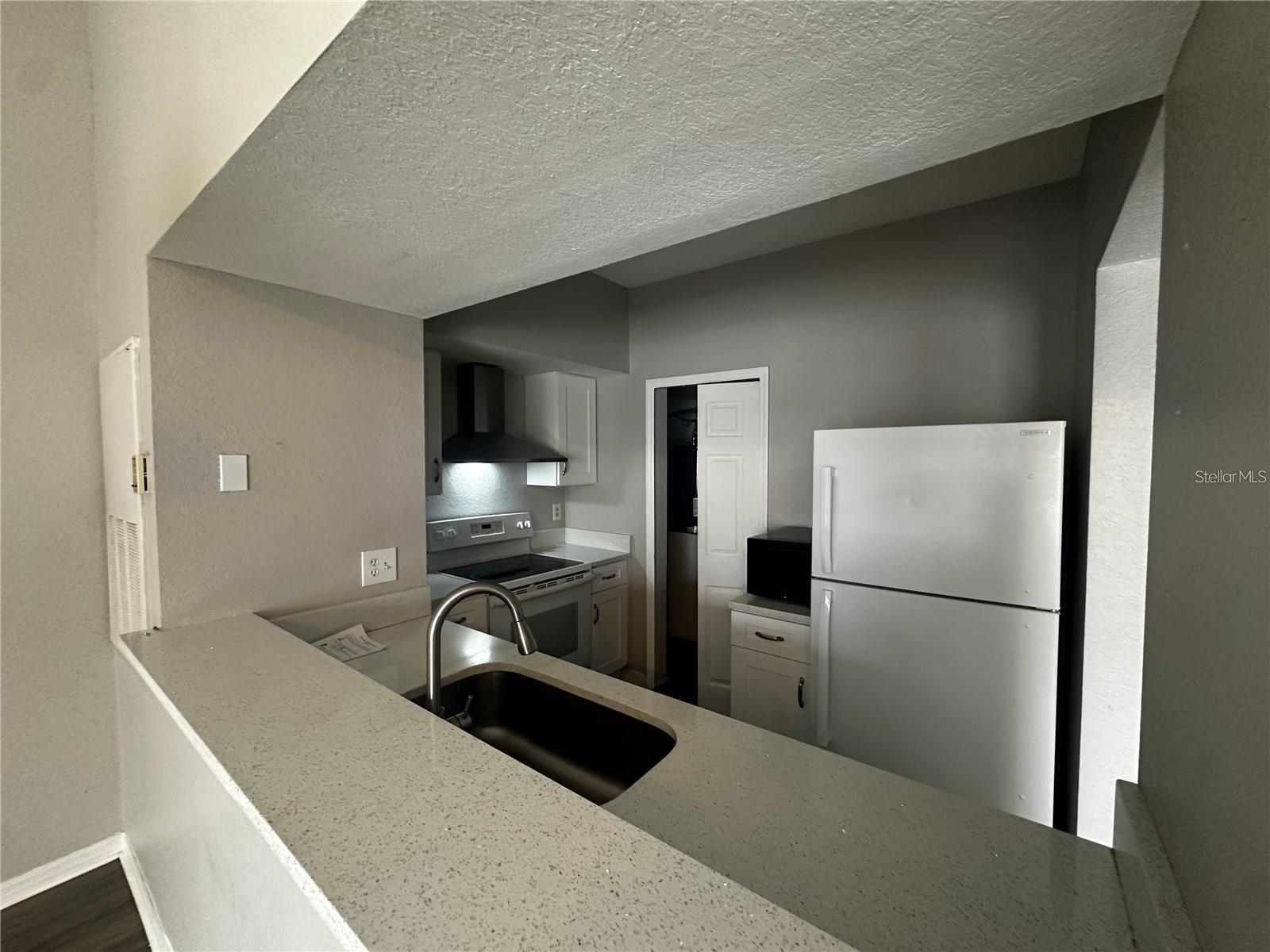 Image 4 of 21 For 2314 Midtown Terrace 1125