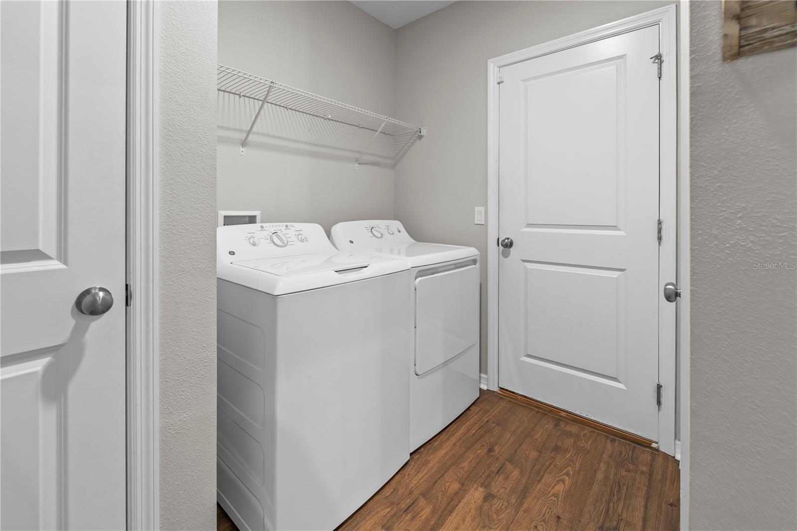 Image 11 of 13 For 407 Kestrel Drive