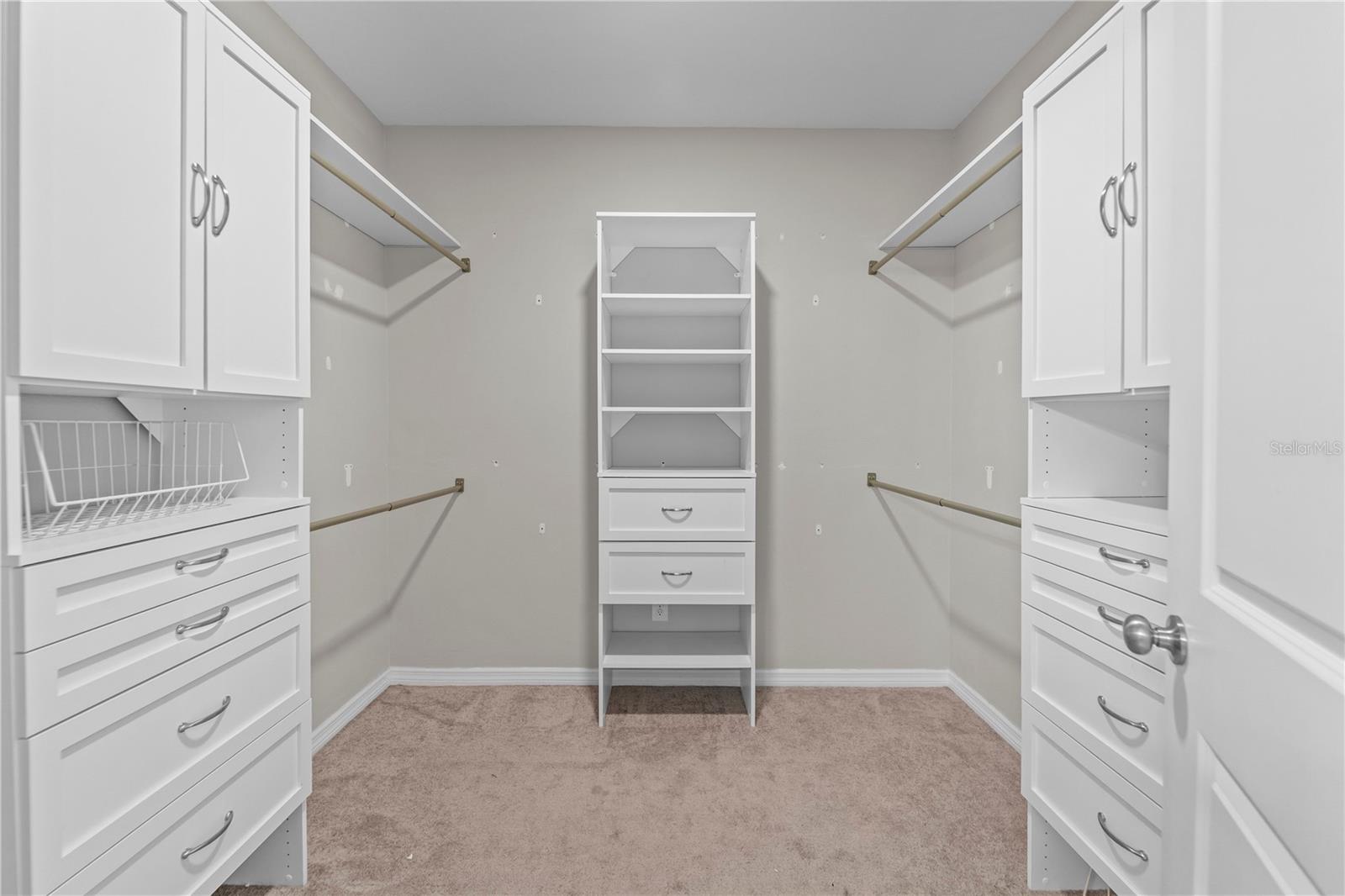 Image 5 of 13 For 407 Kestrel Drive