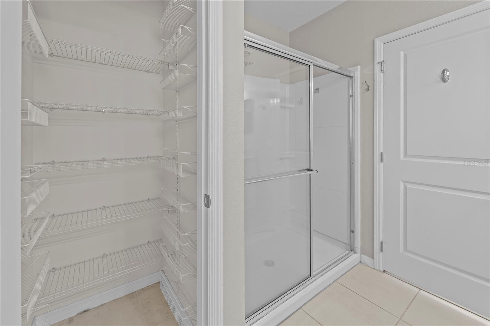 Image 7 of 13 For 407 Kestrel Drive