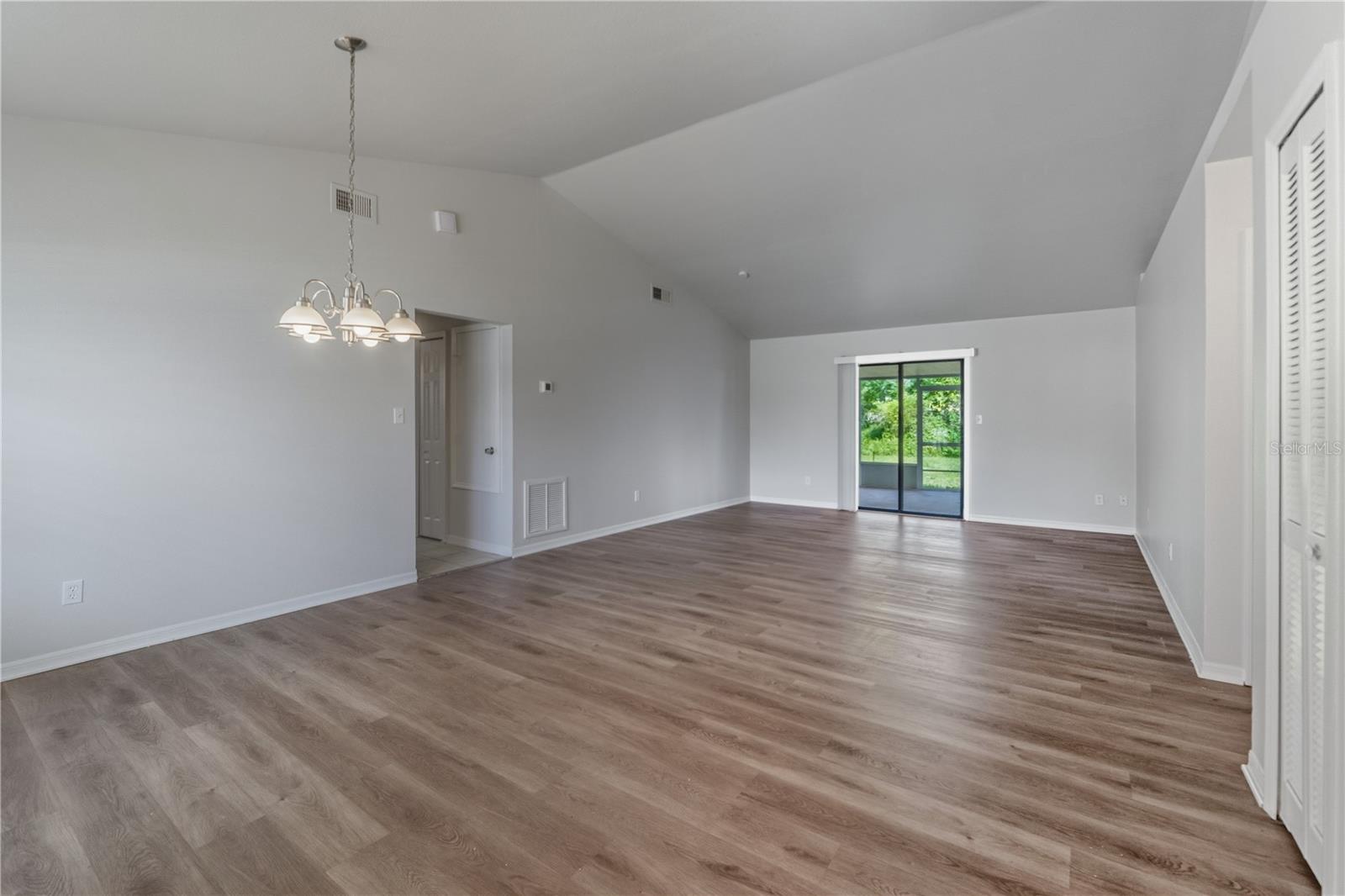 Image 3 of 28 For 3192 Noah Street