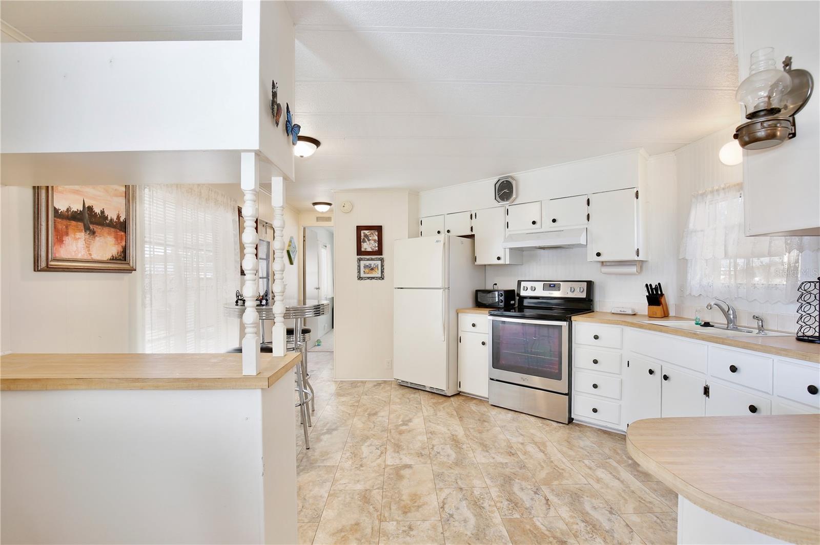 Image 10 of 29 For 5560 Heritage Boulevard