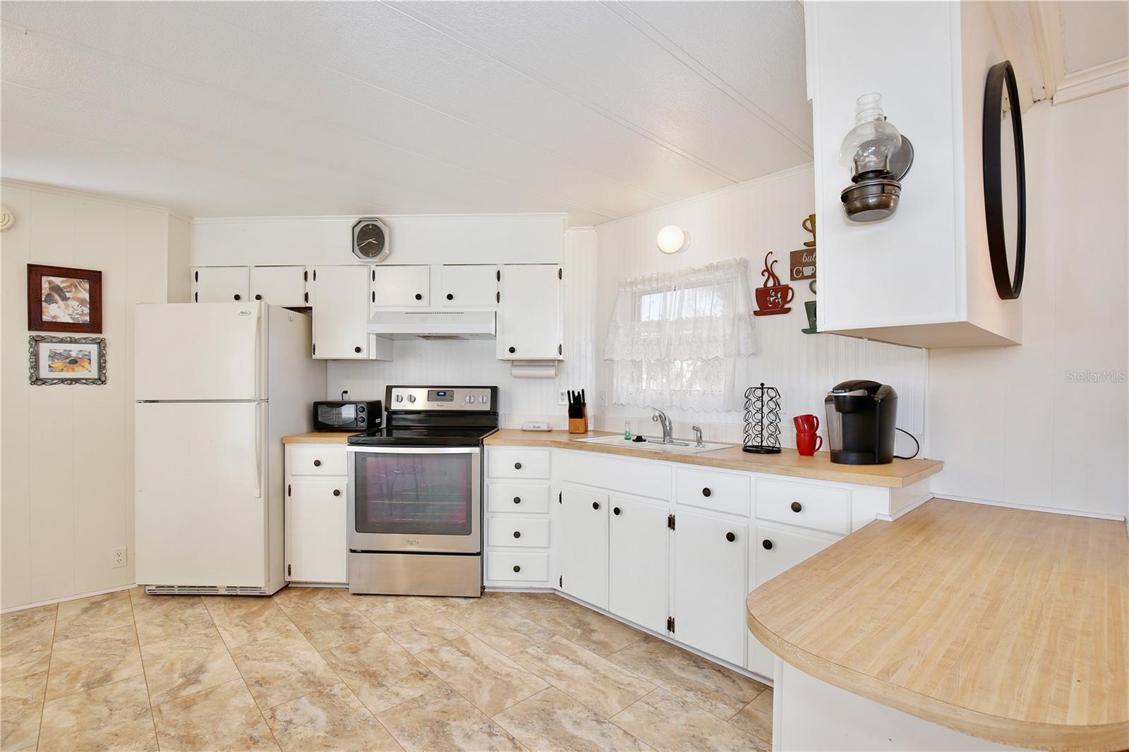 Image 11 of 29 For 5560 Heritage Boulevard