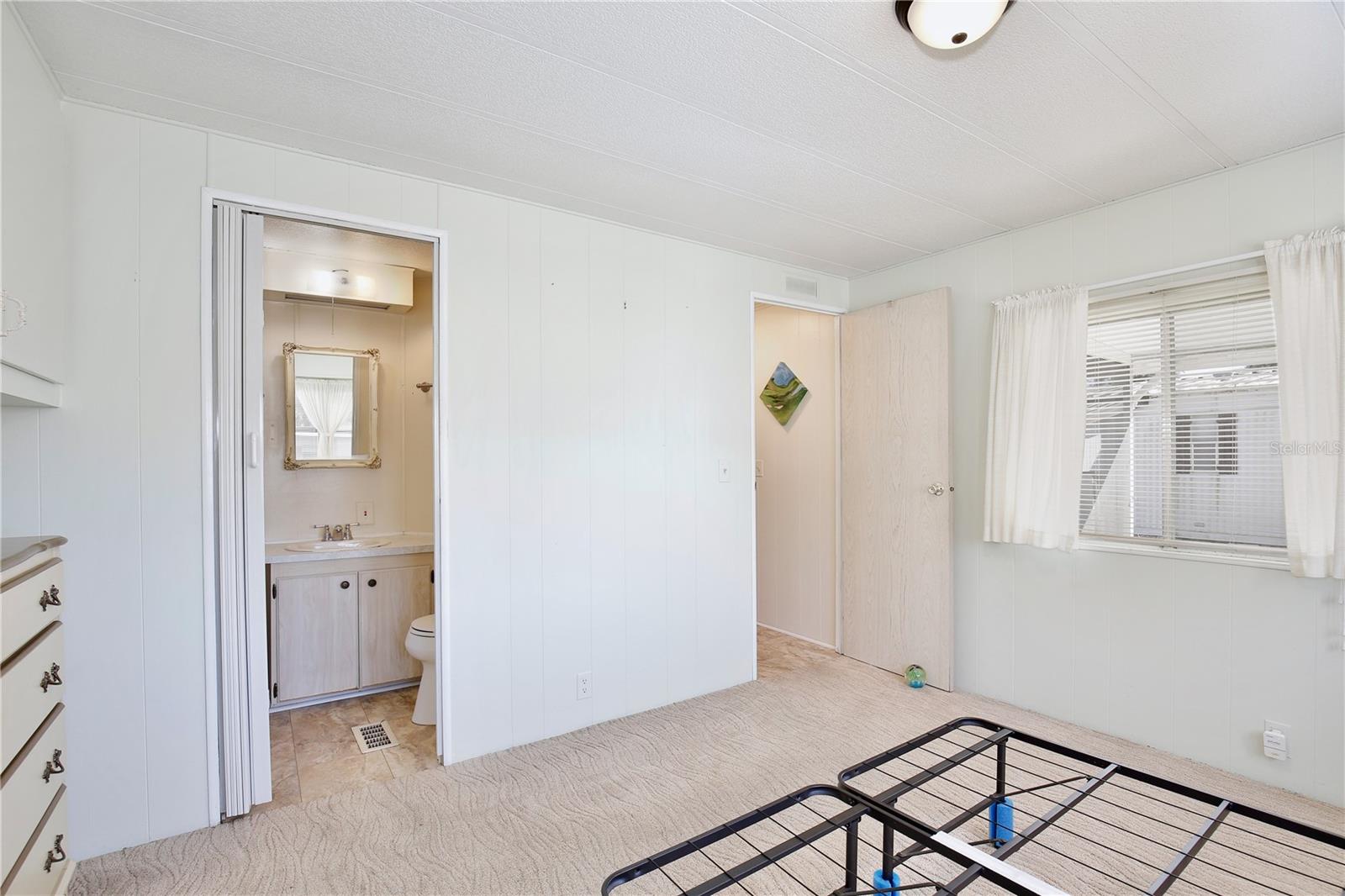 Image 15 of 29 For 5560 Heritage Boulevard