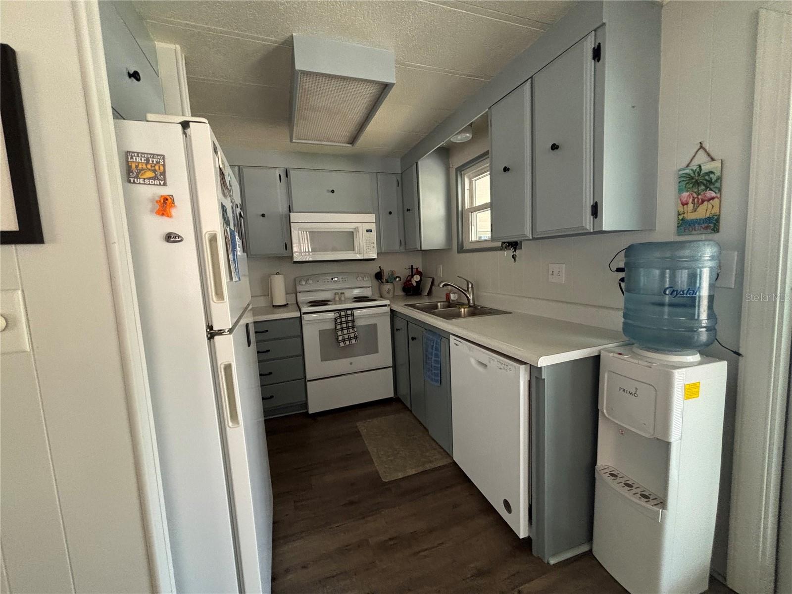 Image 7 of 21 For 4133 Oak Grove Drive 16