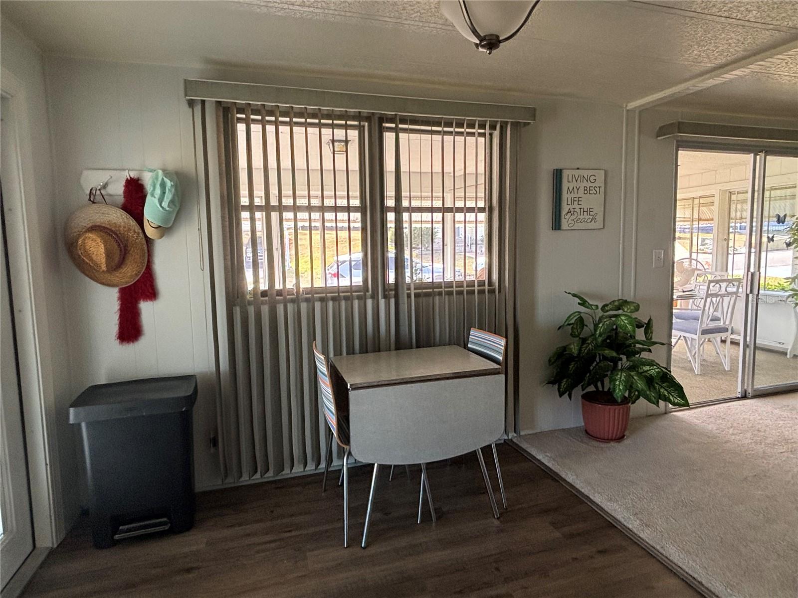 Image 9 of 21 For 4133 Oak Grove Drive 16