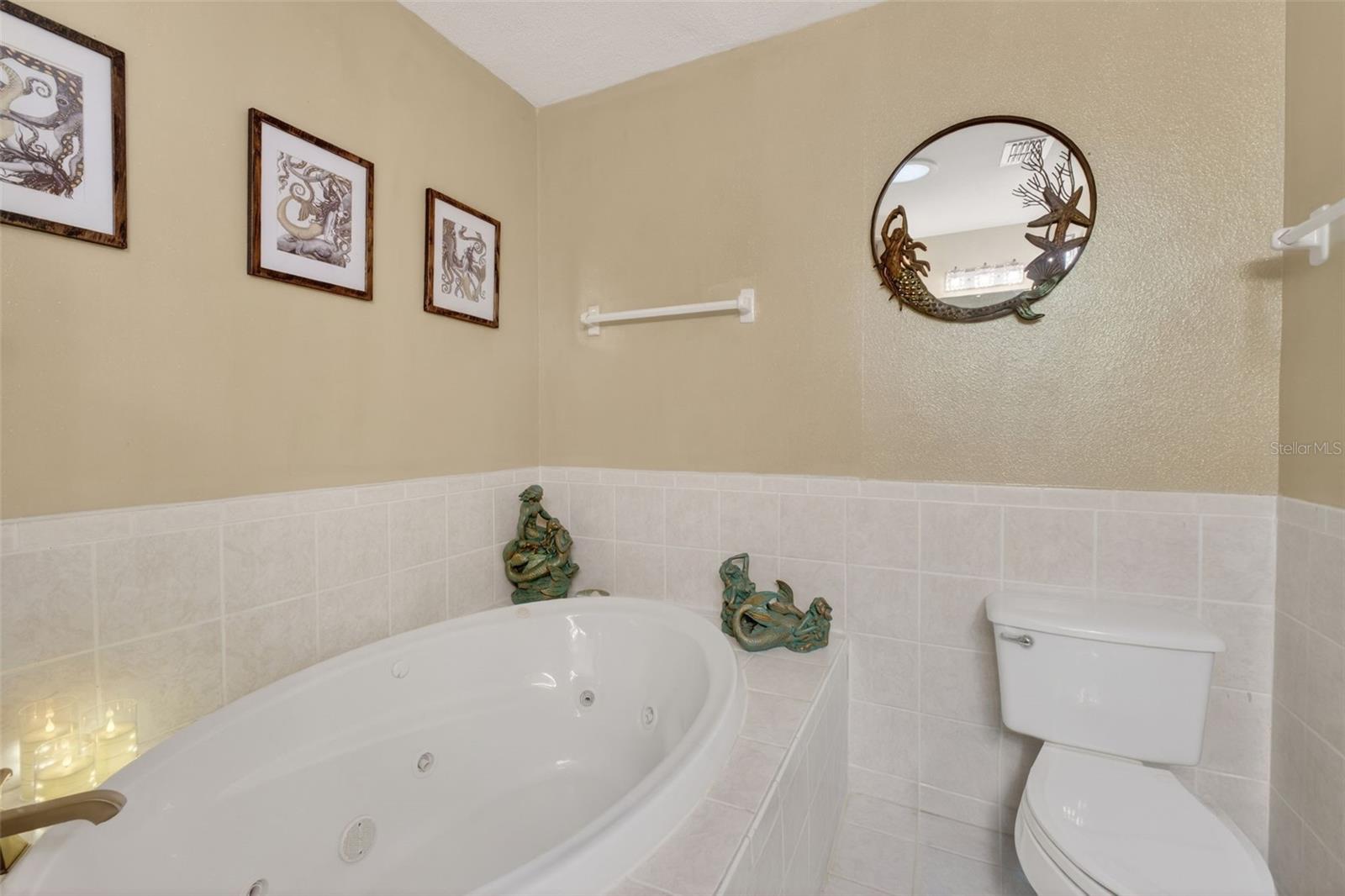 Image 29 of 60 For 2470 Ocean Shore Boulevard 103